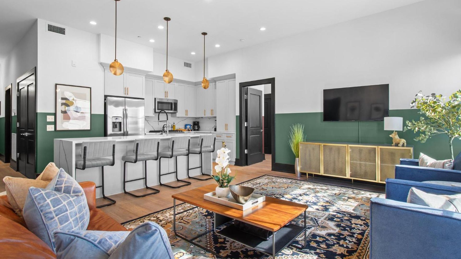 Near French Quarter - Stylish With Rooftop Amenities *