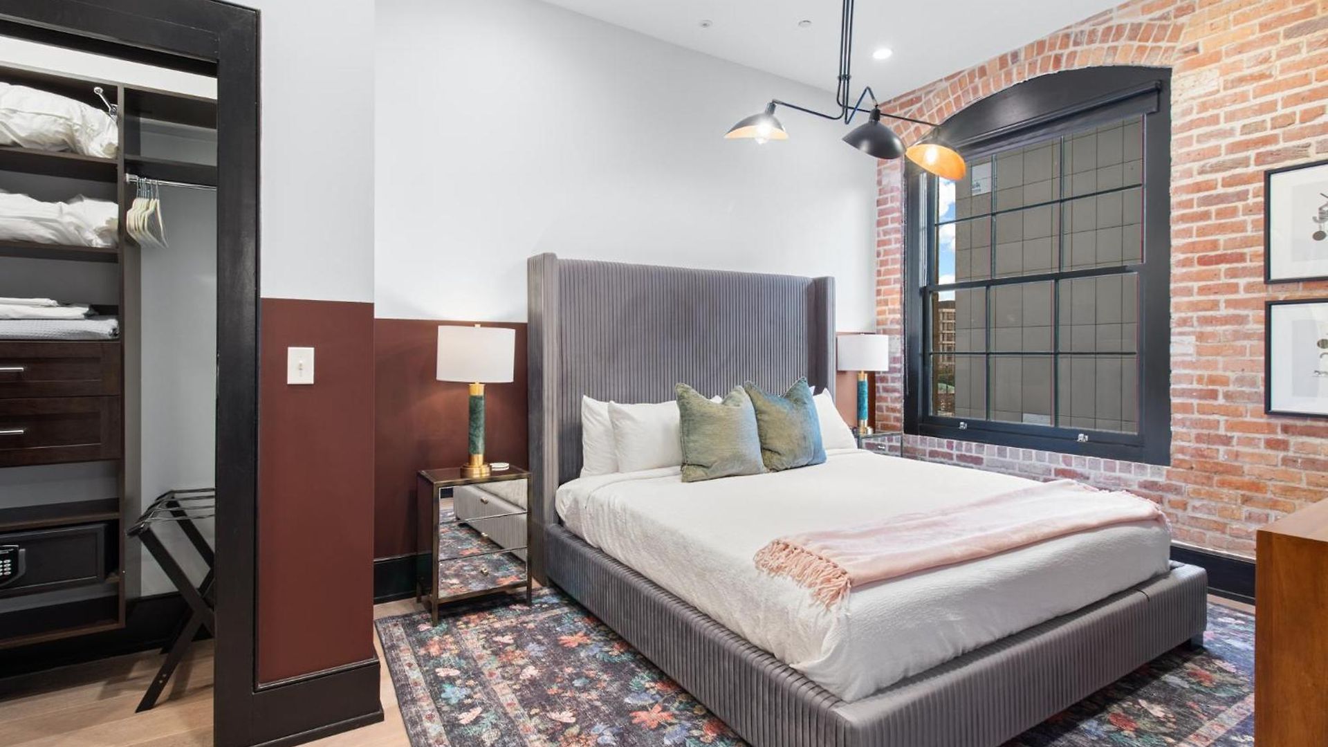Near French Quarter - Stylish With Rooftop Amenities Hotel New Orleans