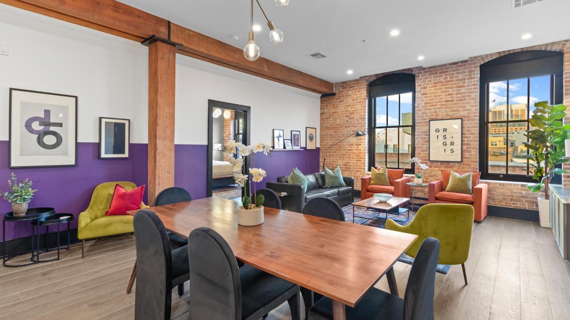 Spacious Downtown 2br With Sleeper Sofa Gym Pool Gameroom Near Parade Route And Superdome