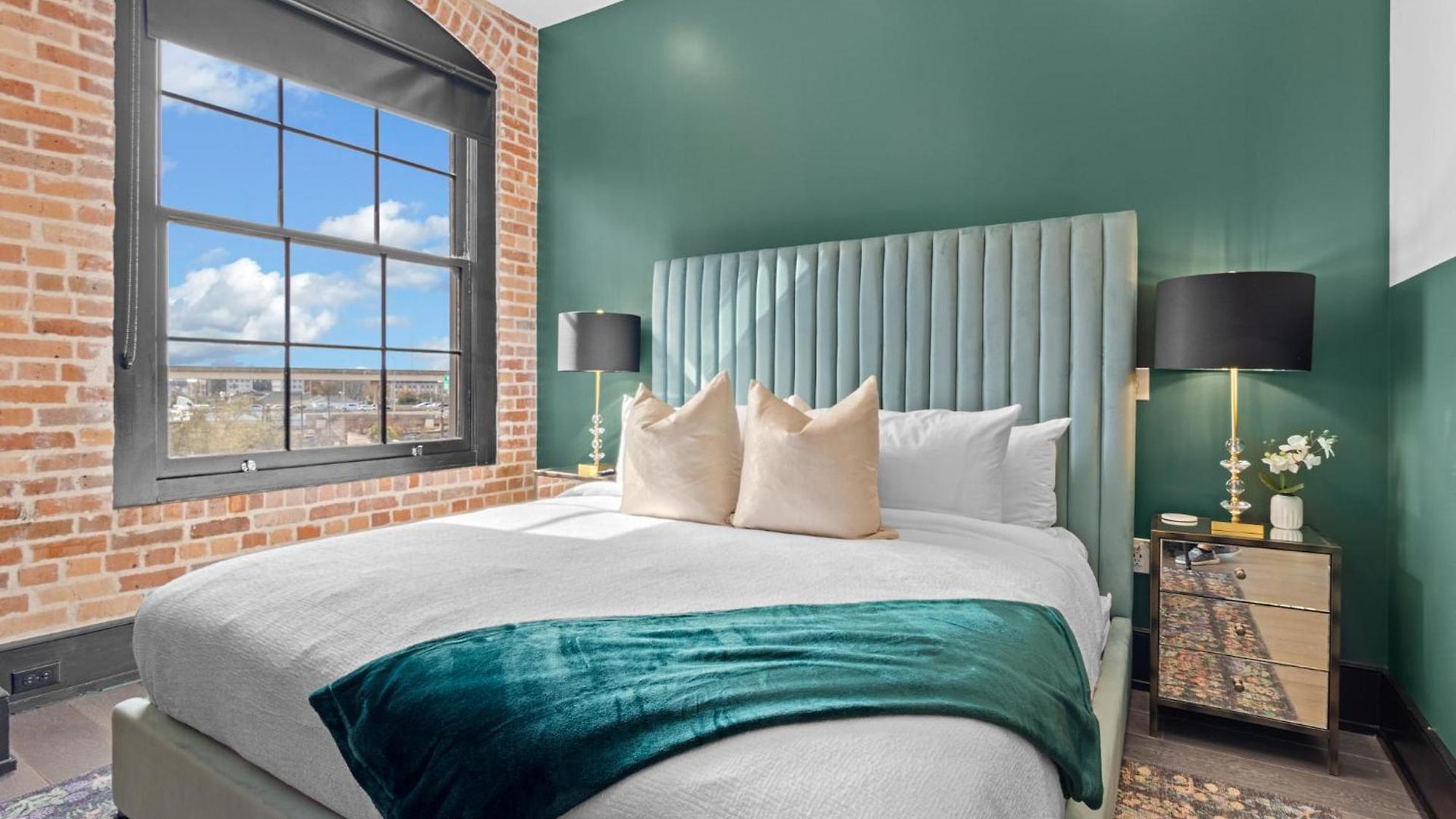 Exposed Bricks Cypress Beams - Luxury Near French Quarter *