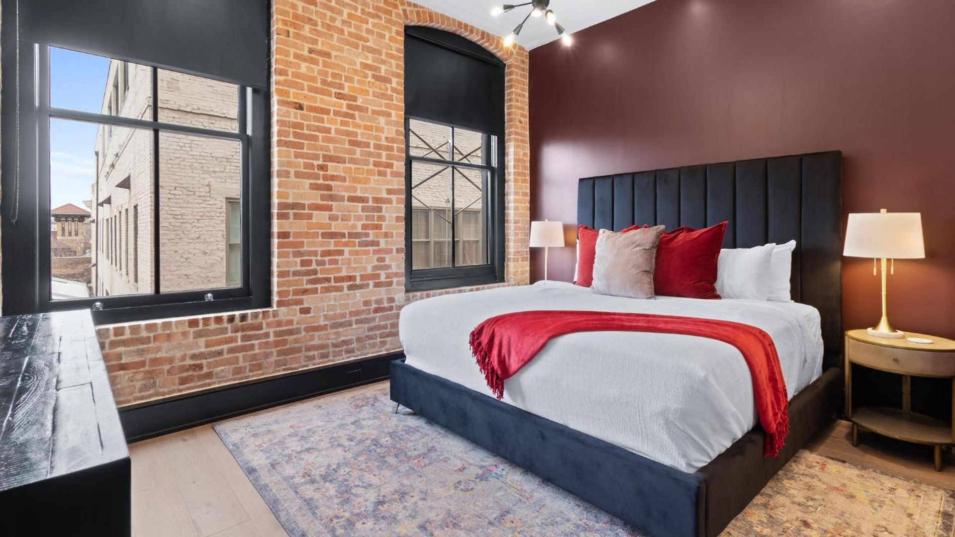 Hotel Downtown Close To Superdome With Rooftop Pool Gym *