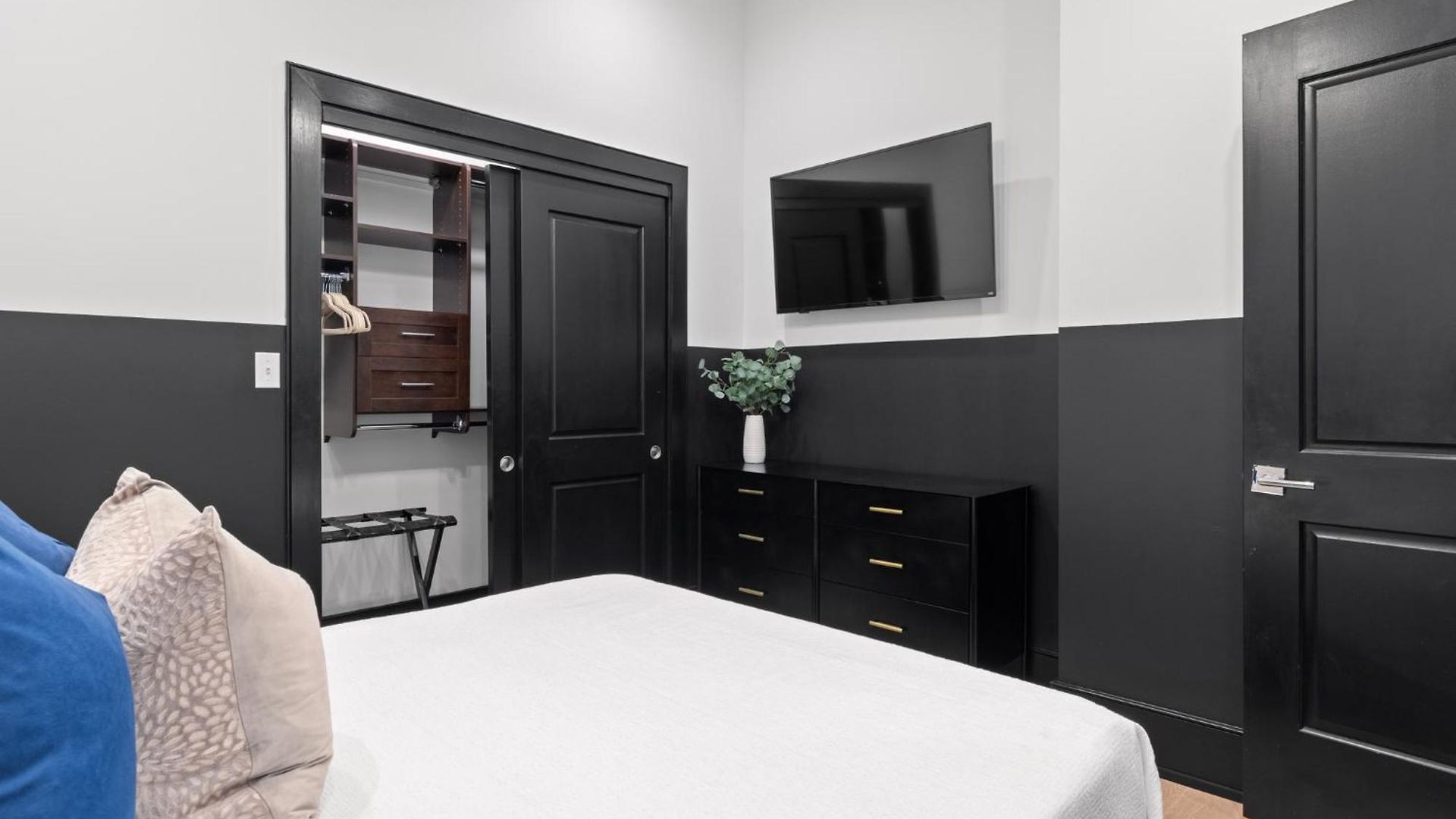 Downtown 2br With Queen Sleeper Sofa Rooftop Pool Gym Game Near Superdome And Parade Route *