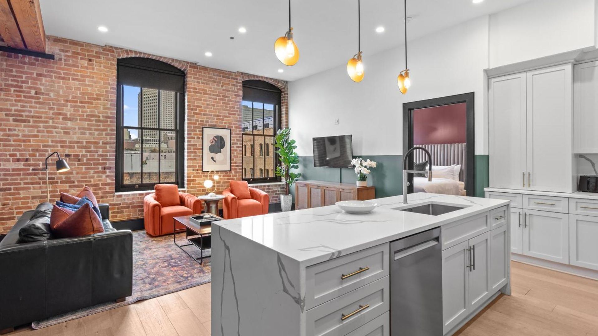 Downtown 2br With Queen Sleeper Sofa Rooftop Pool Gym Game Near Superdome And Parade Route *