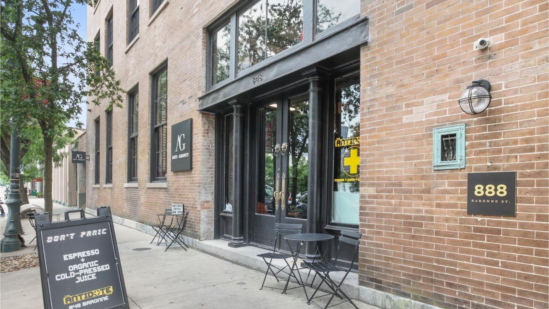 Hotel Downtown 4bd4ba With 2 Queen Sleeper Sofas Connecting Unit Perfect For Groups New Orleans