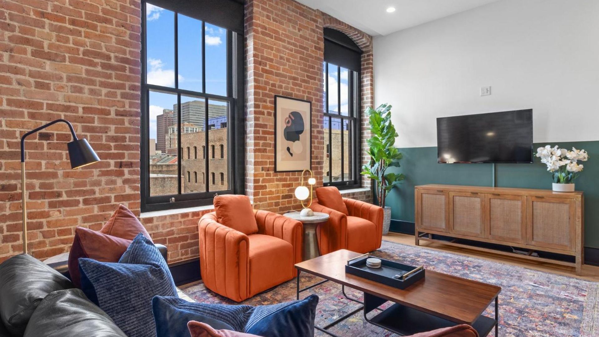 Hotel Downtown 2br With Queen Sleeper Sofa Rooftop Pool Gym Game Near Superdome And Parade Route New Orleans