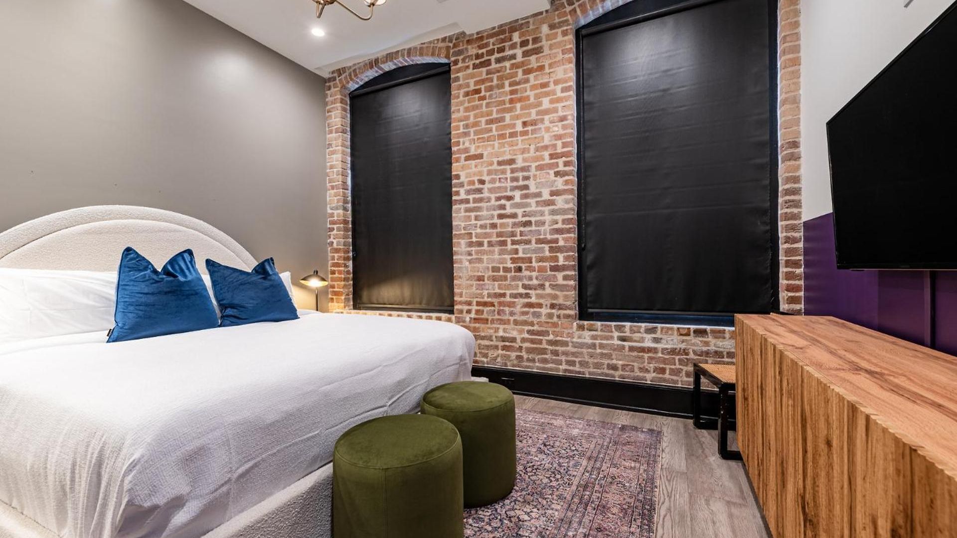 Downtown 4bd4ba With 2 Queen Sleeper Sofas Connecting Unit Perfect For Groups Hotel *
