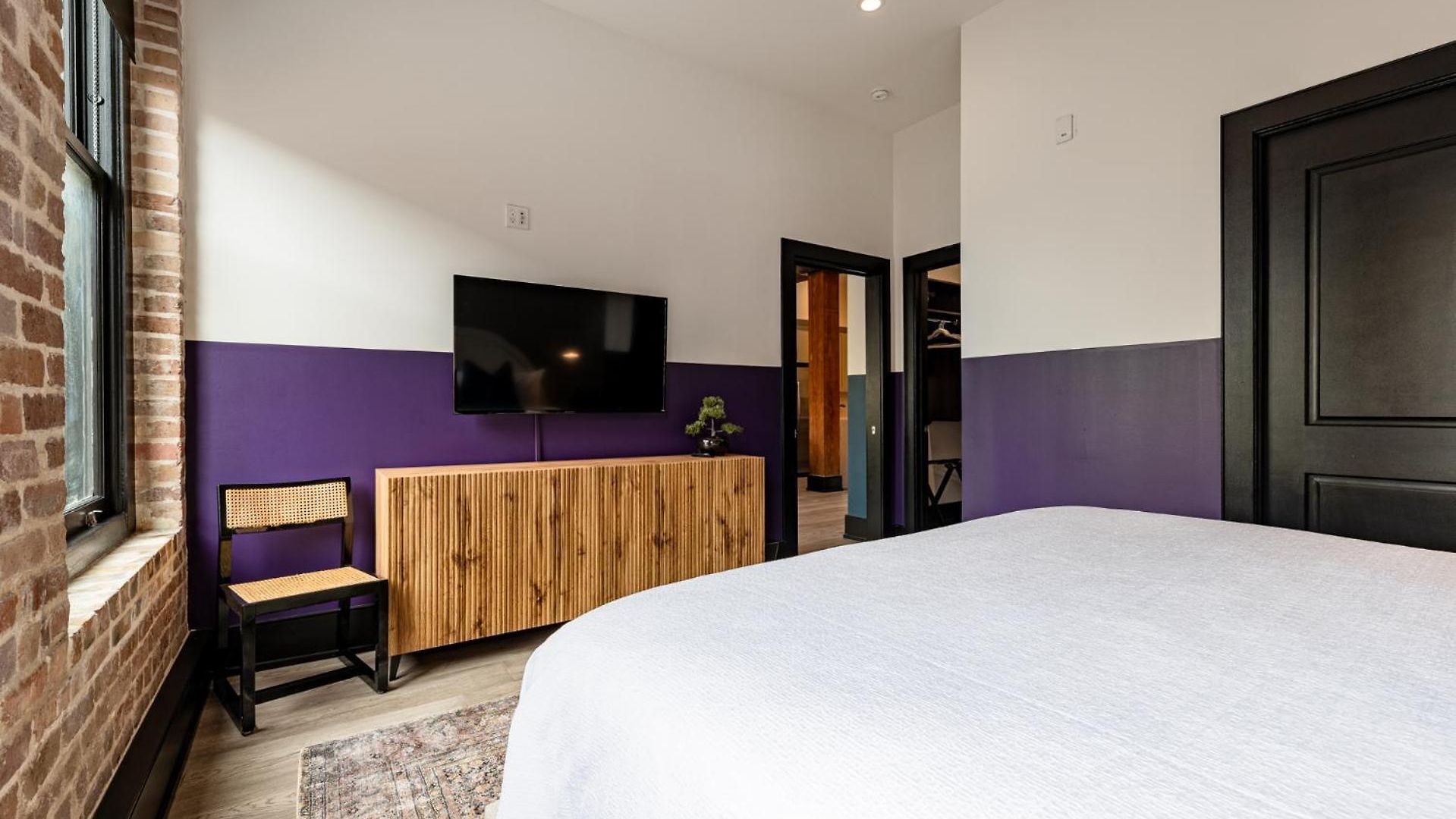 Downtown 4bd4ba With 2 Queen Sleeper Sofas Connecting Unit Perfect For Groups Hotel *