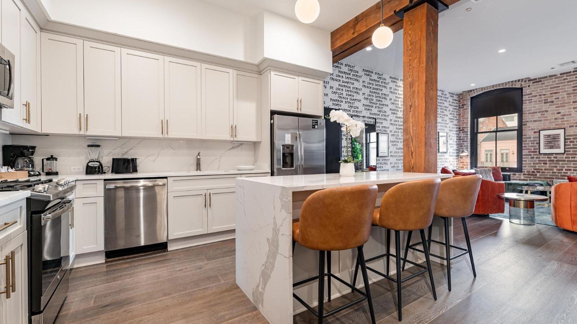 Downtown 4bd4ba With 2 Queen Sleeper Sofas Connecting Unit Perfect For Groups *