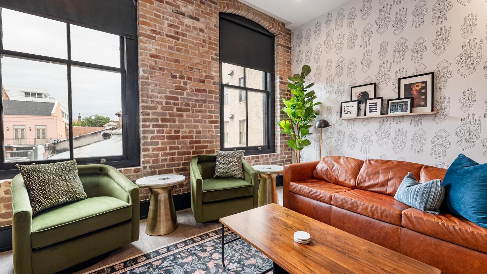 Downtown 4bd4ba With 2 Queen Sleeper Sofas Connecting Unit Perfect For Groups Hotel *