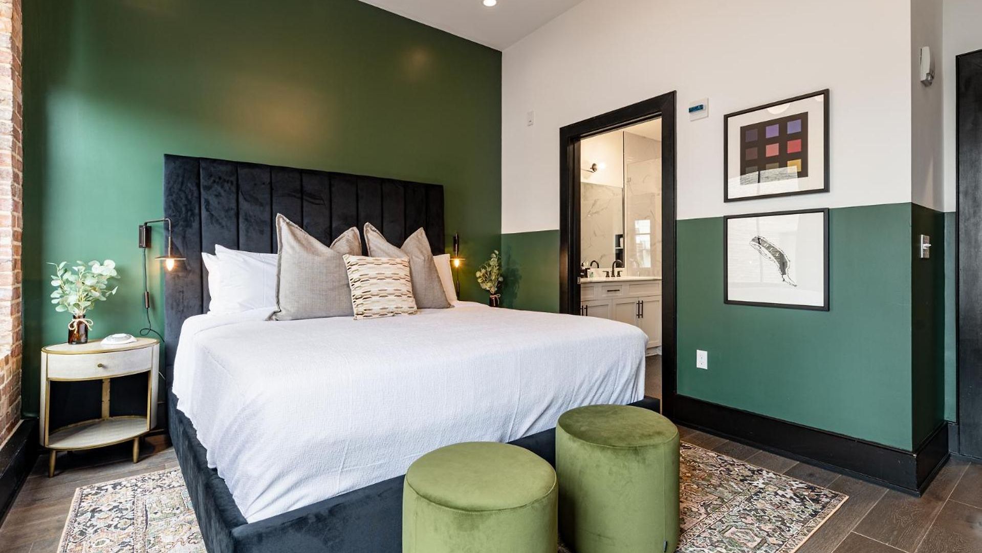 Downtown 4bd4ba With 2 Queen Sleeper Sofas Connecting Unit Perfect For Groups