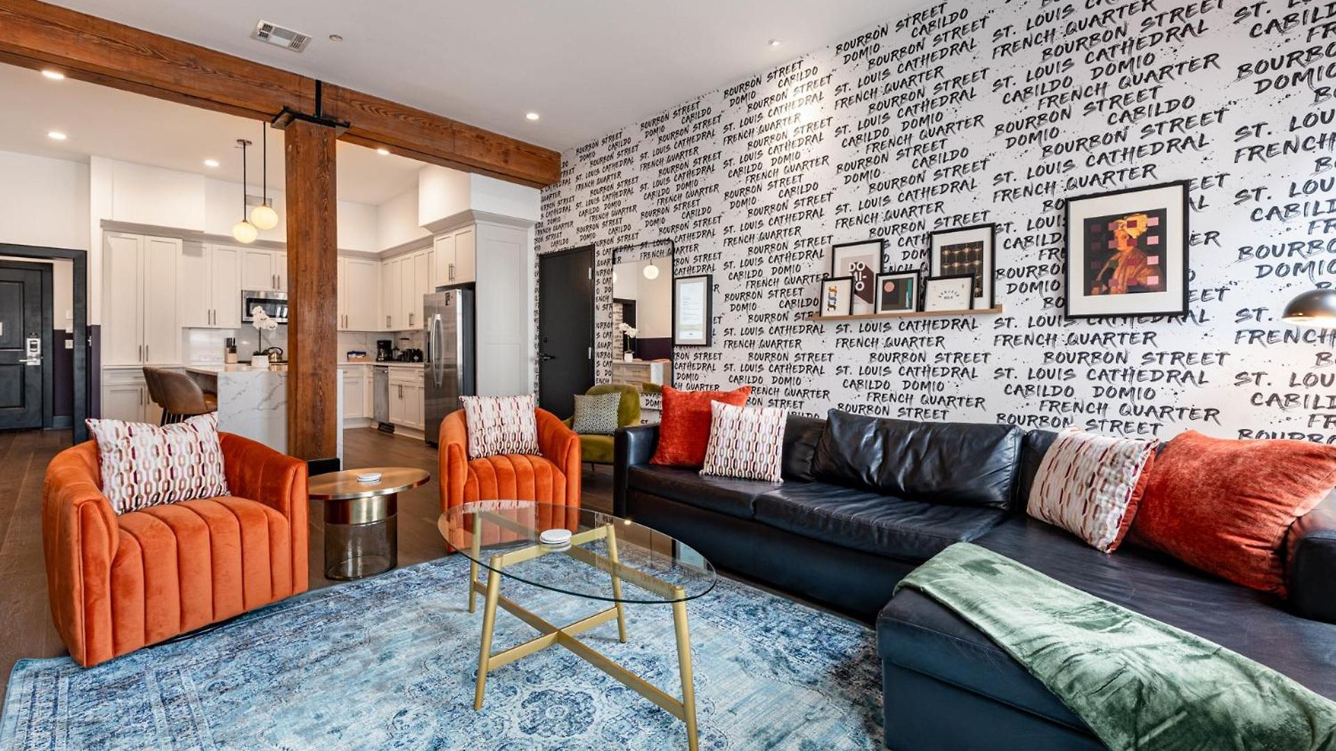 Downtown 4bd4ba With 2 Queen Sleeper Sofas Connecting Unit Perfect For Groups New Orleans