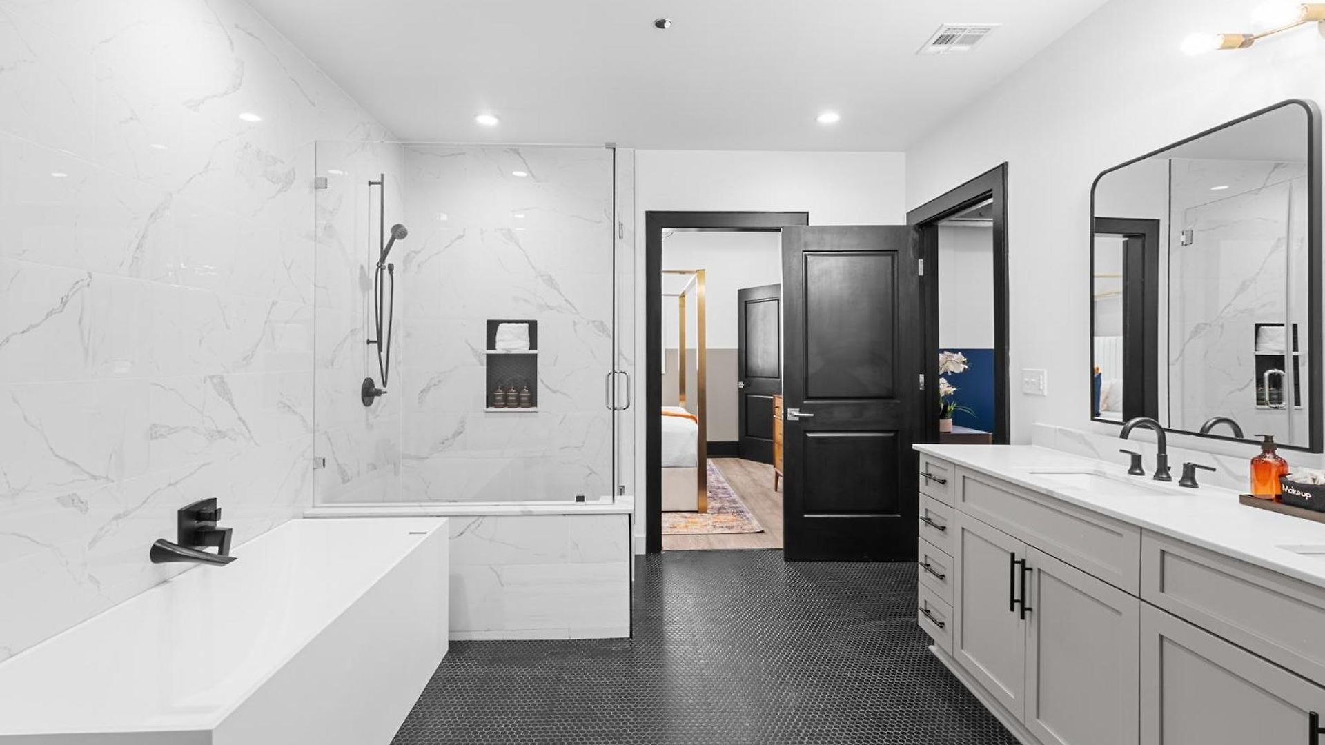 888 Baronne New Orleans