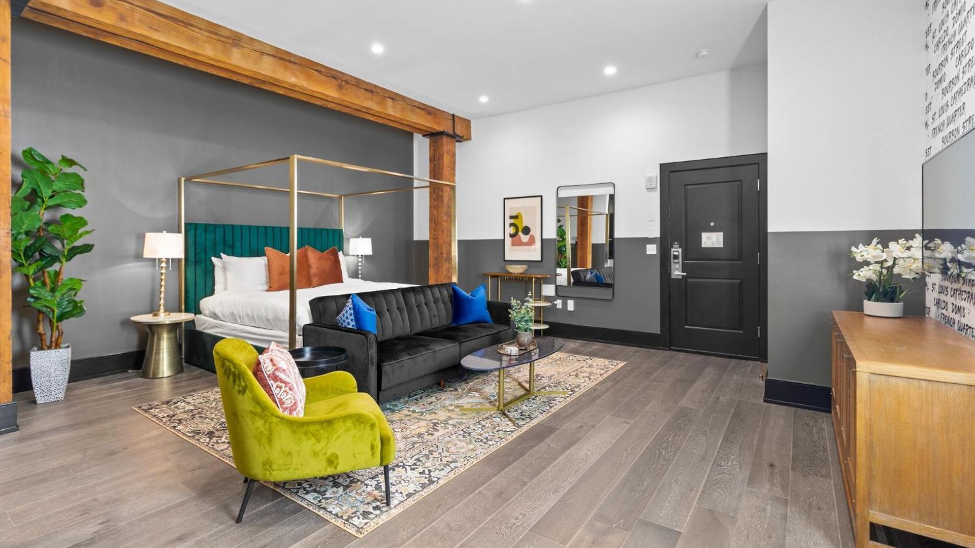 888 Baronne New Orleans