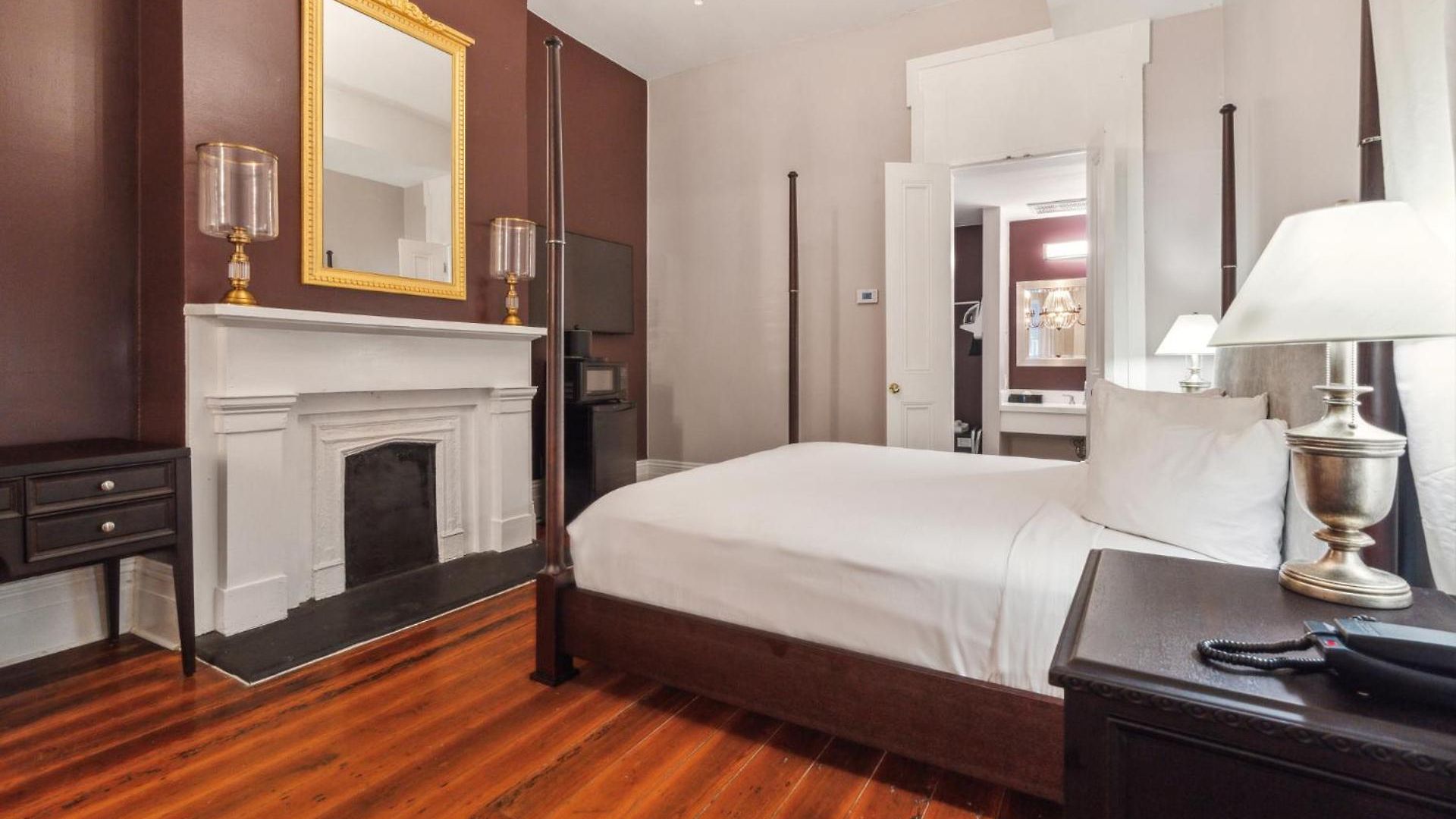 Maison Saint Charles Hotel 3*