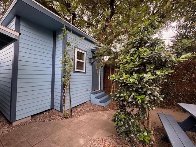 Apartment Charming Under Oak Tree 2 Mins Walk To Magazine Quiet Neighborhood
