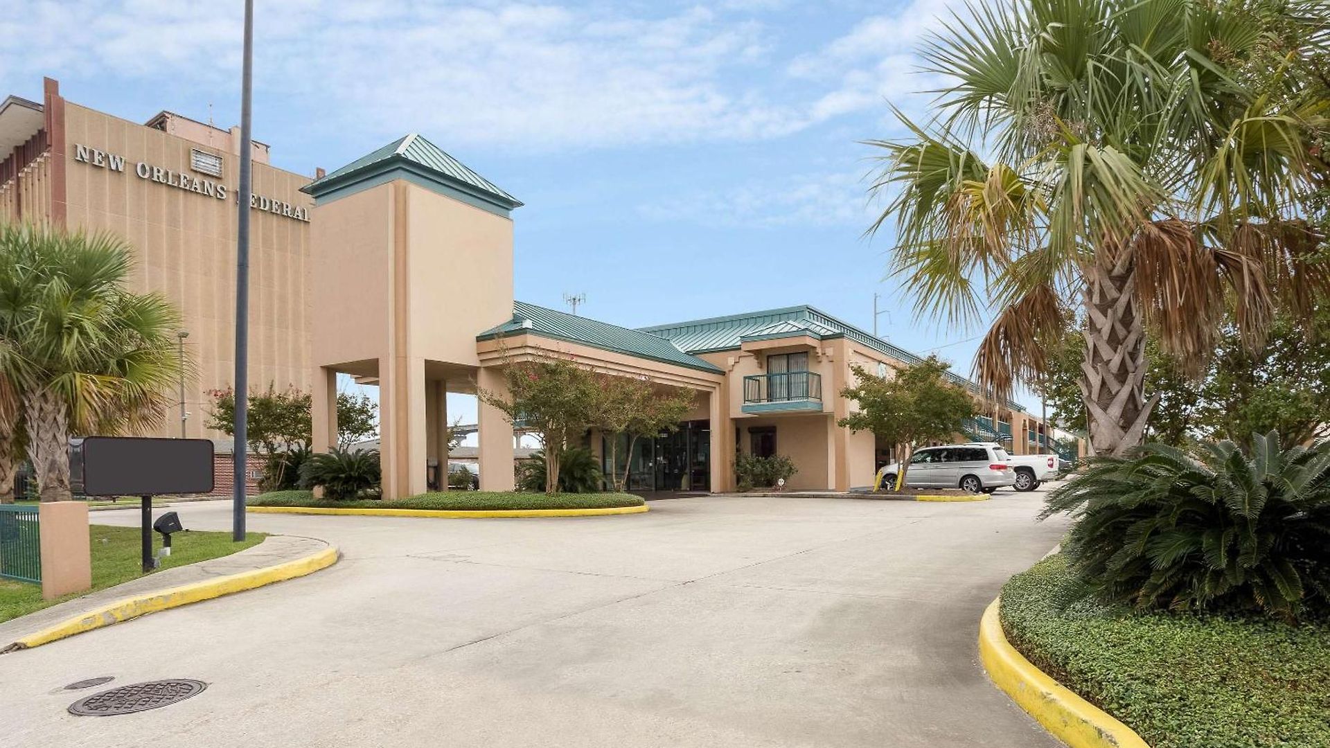 Rodeway & Gentilly Hotel 3*