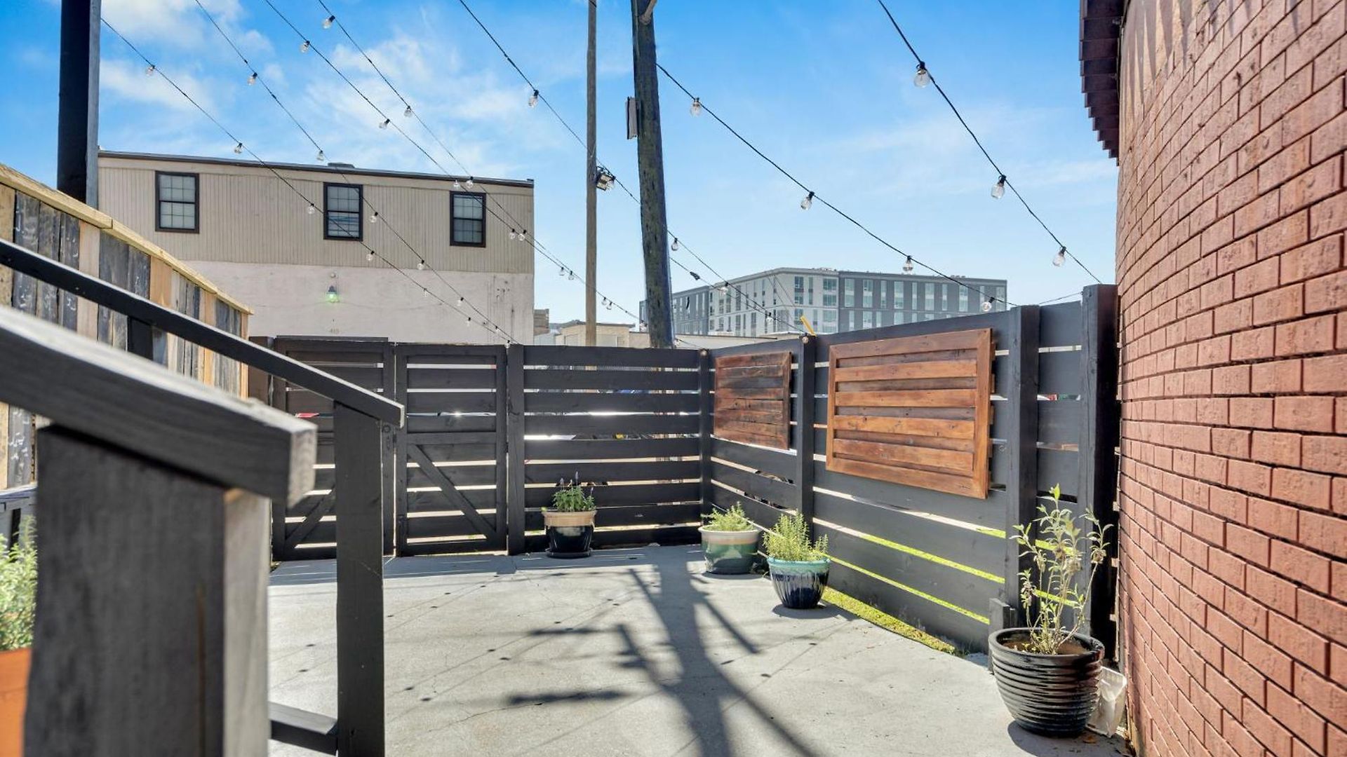 Mid-city Shotgun W Deck Near Park *