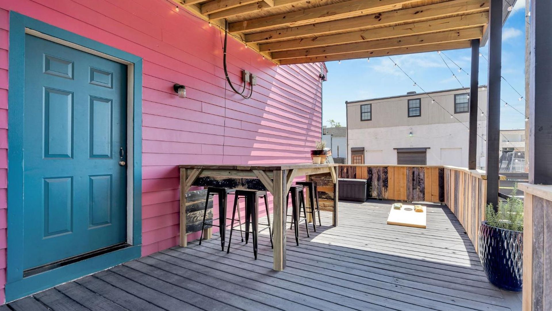 Mid-city Shotgun W Deck Near Park * New Orleans