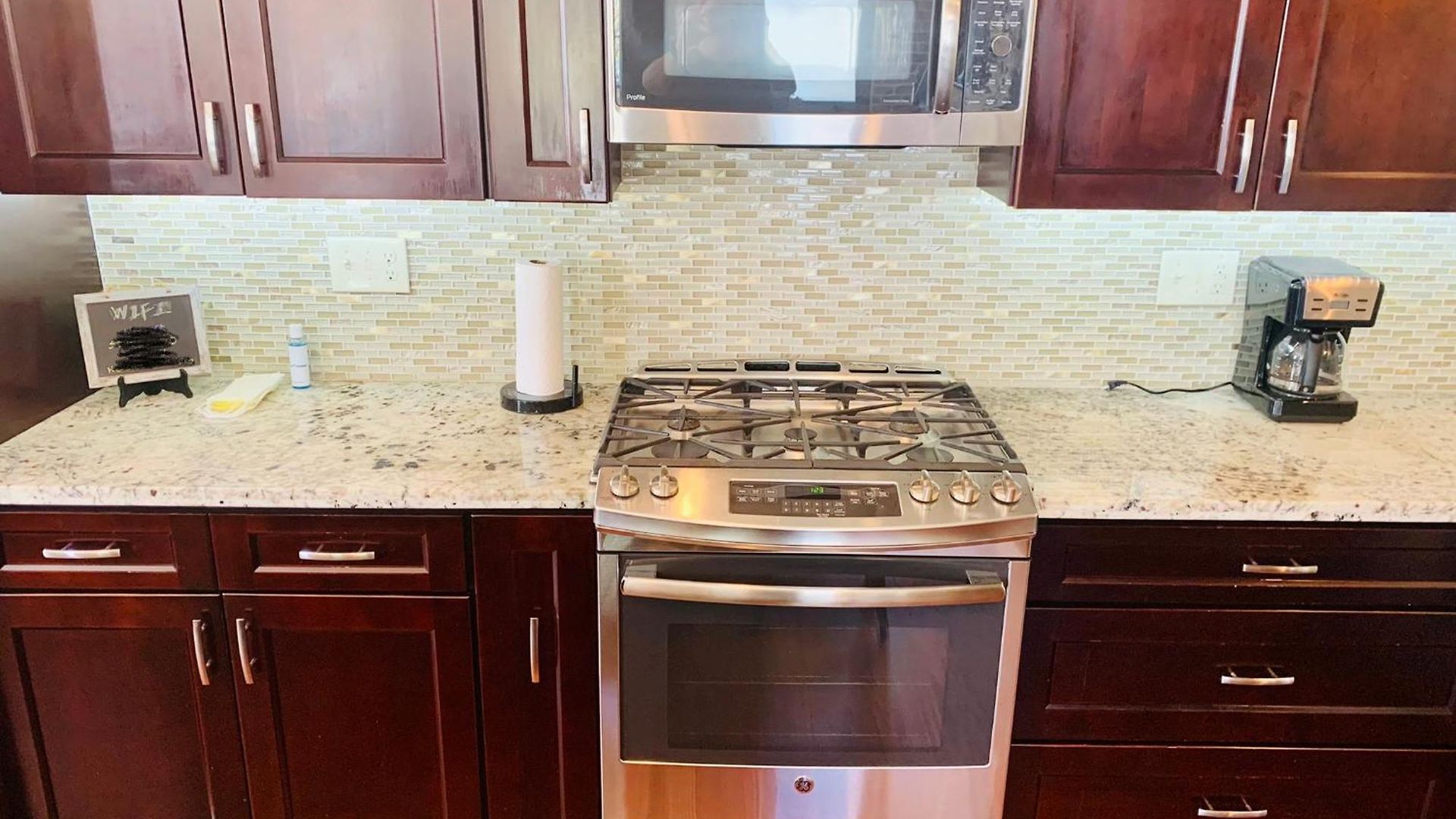 Charming Creole 2 Blocks Across Rampart St From French Quarter Holiday home *