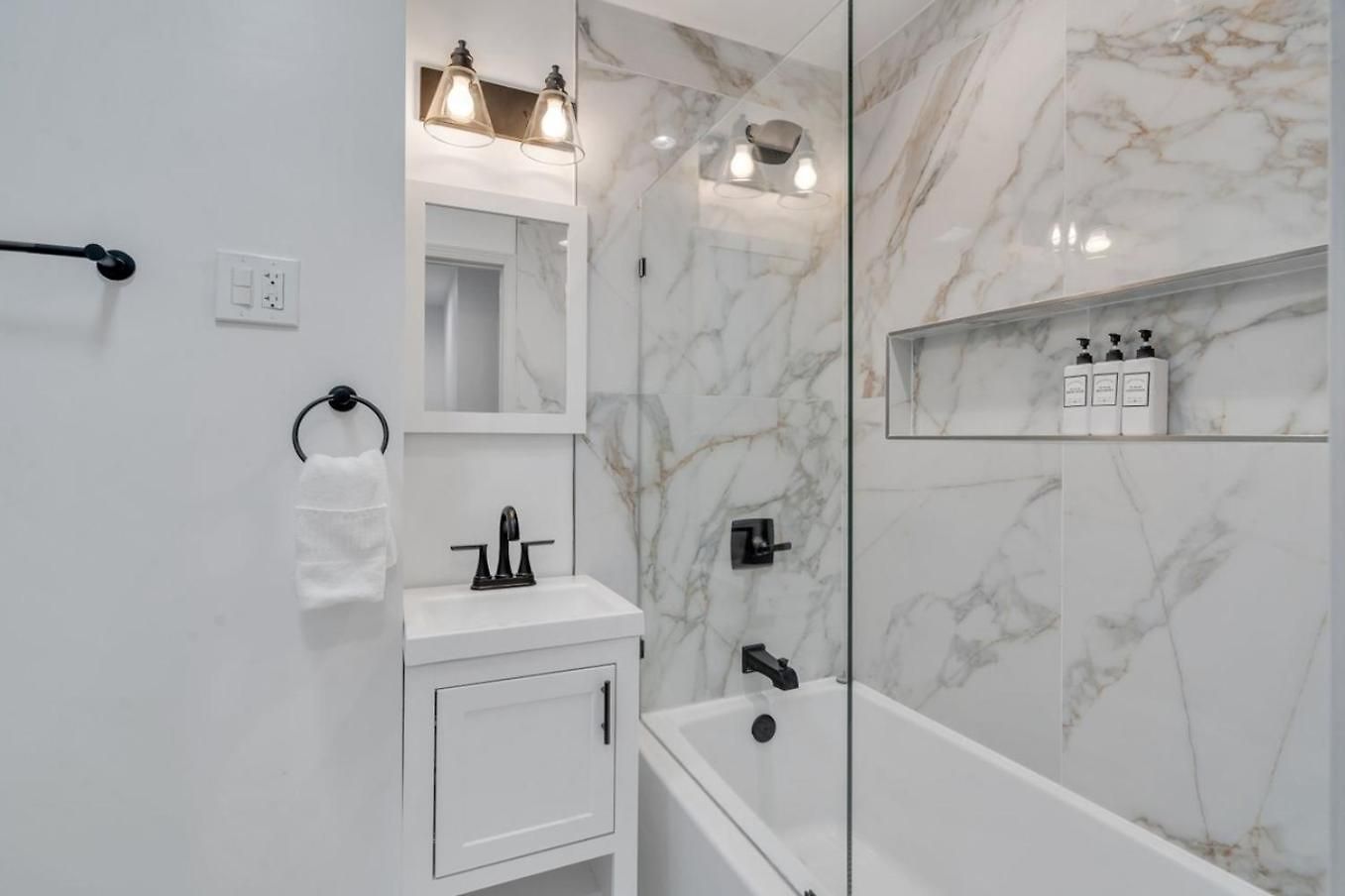 Hotel Spectacular Sleep 20 Near Fq W Pool *