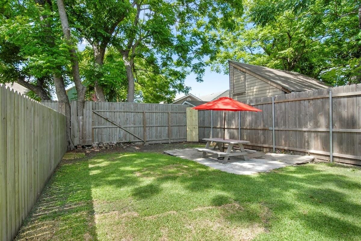 Tchoup House Two