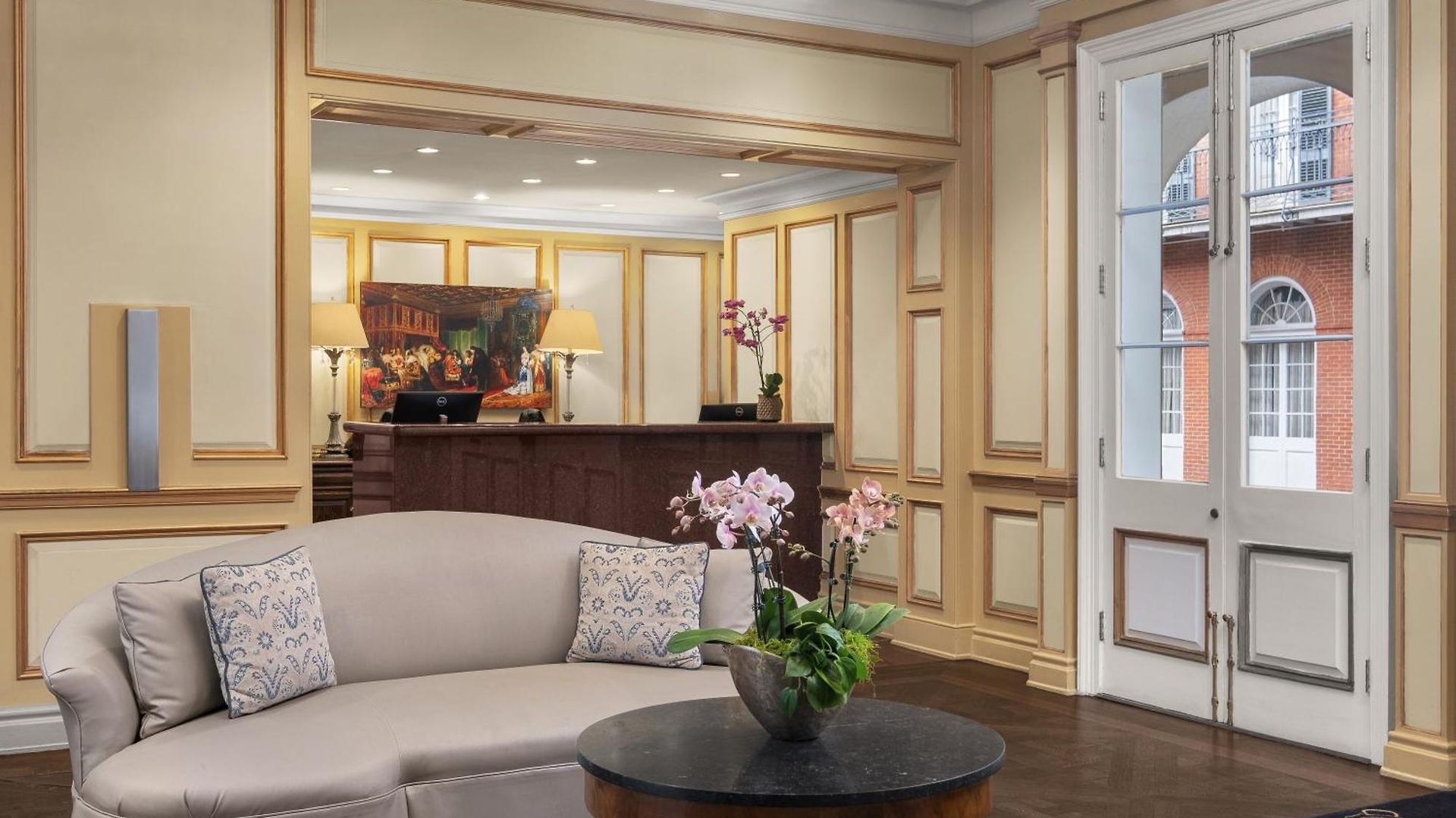 Mazarin Hotel