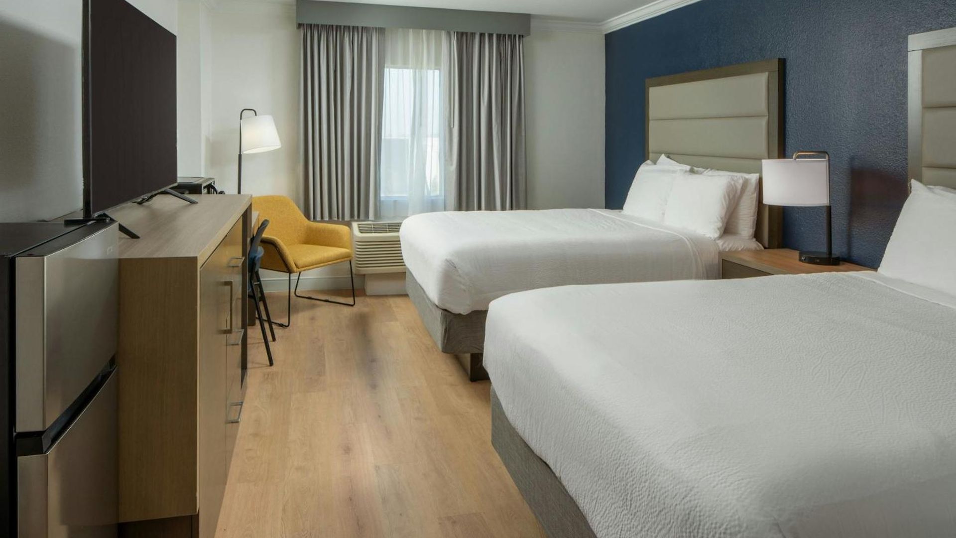 Hotel Express By Marriott 1-10