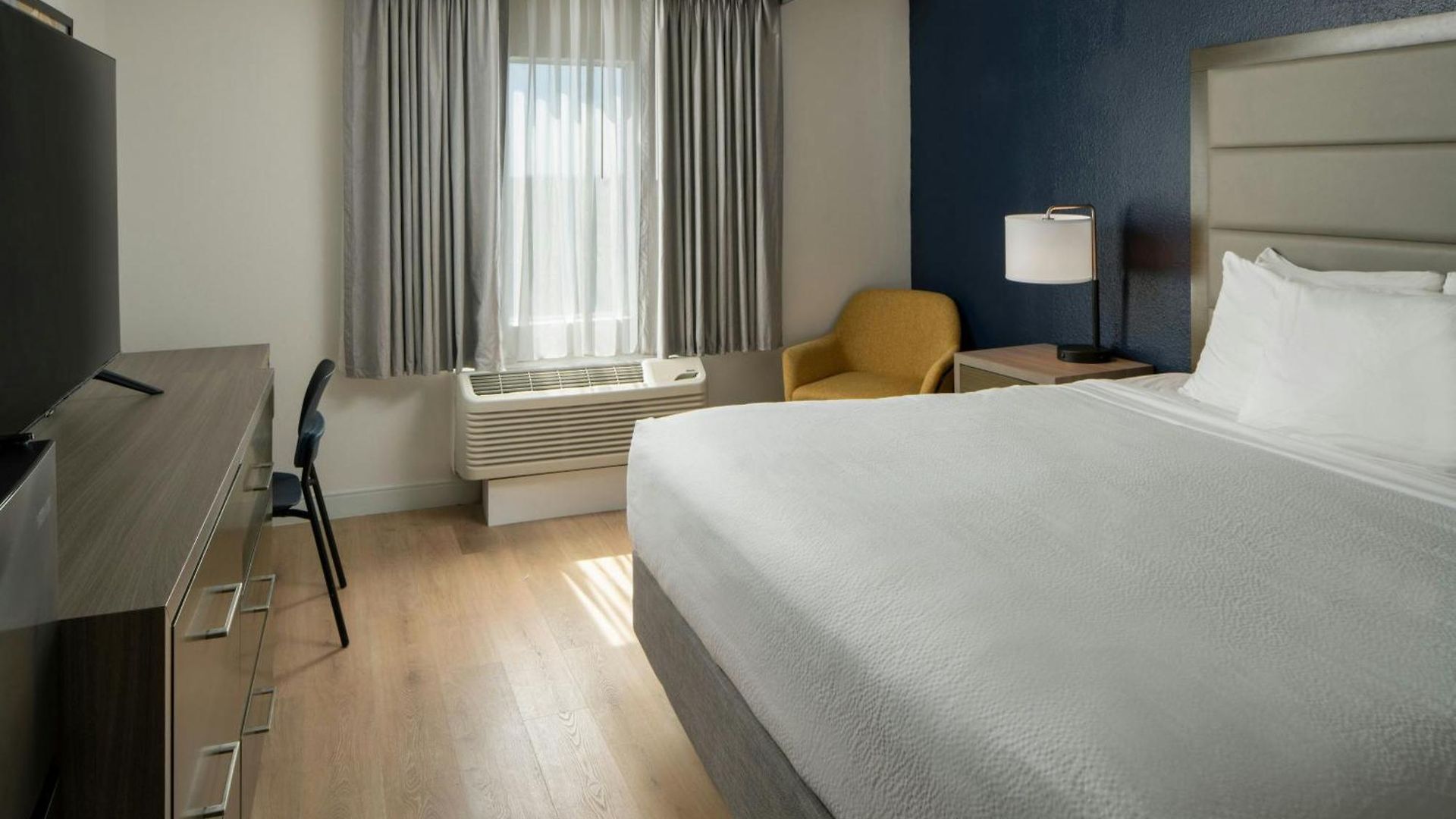 Hotel Express By Marriott 1-10 3*