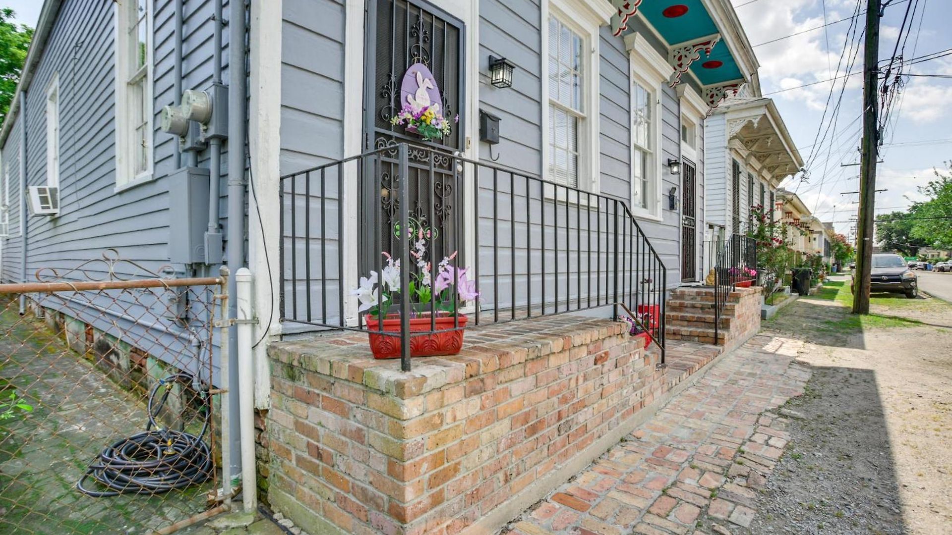 Walk To Magazine St: Nola House In Irish Channel! *
