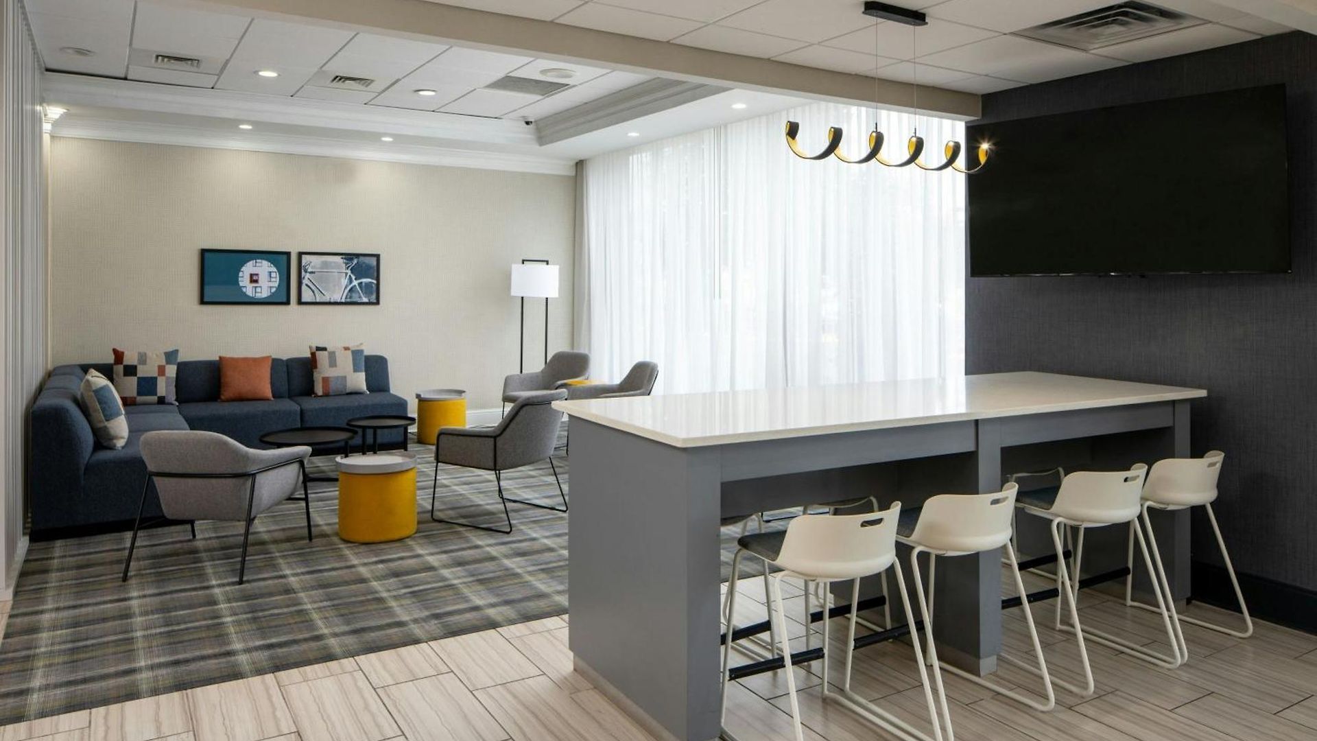 Hotel Express By Marriott 1-10 3*