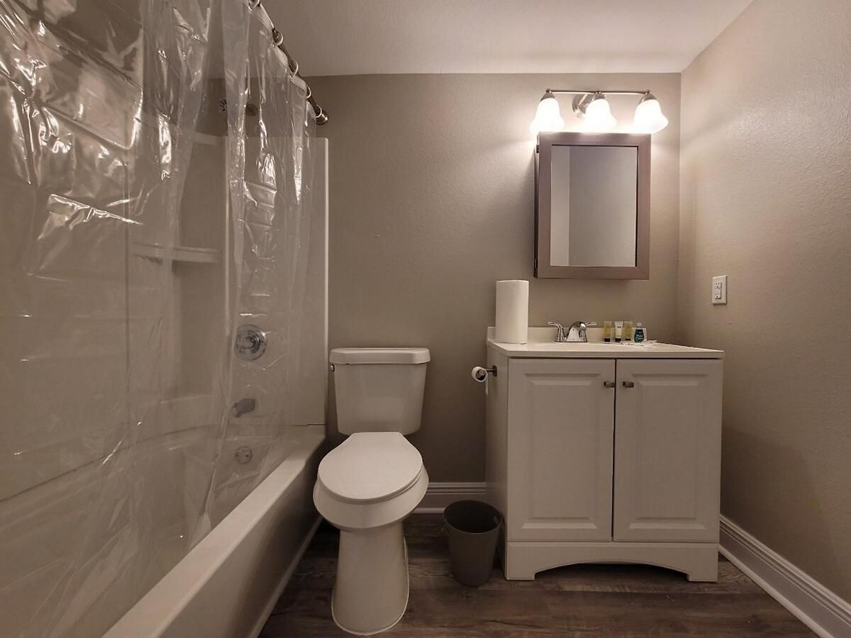 Lakeview Townhome W King Bed & Game Holiday home