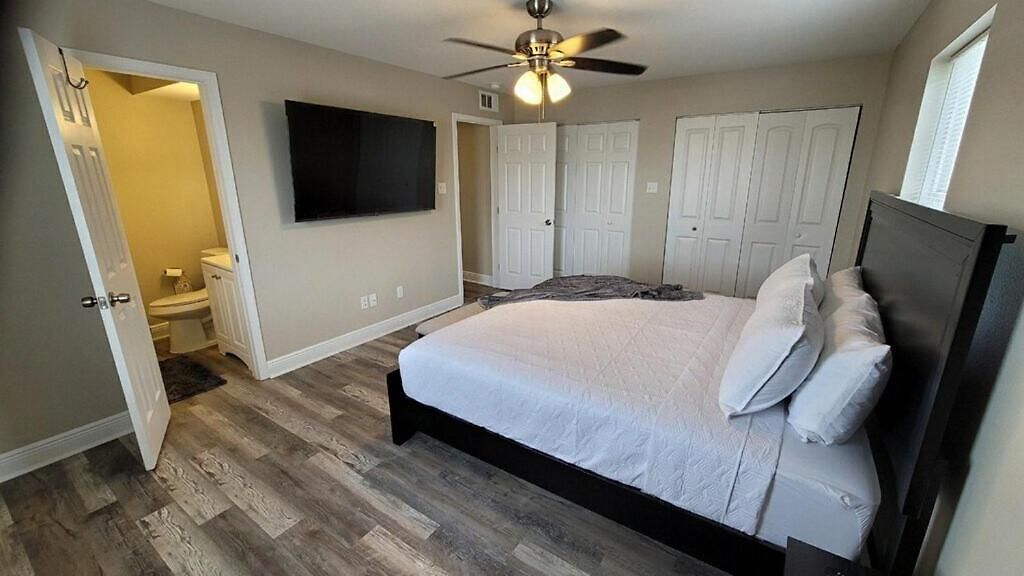 Holiday home Lakeview Townhome W King Bed & Game