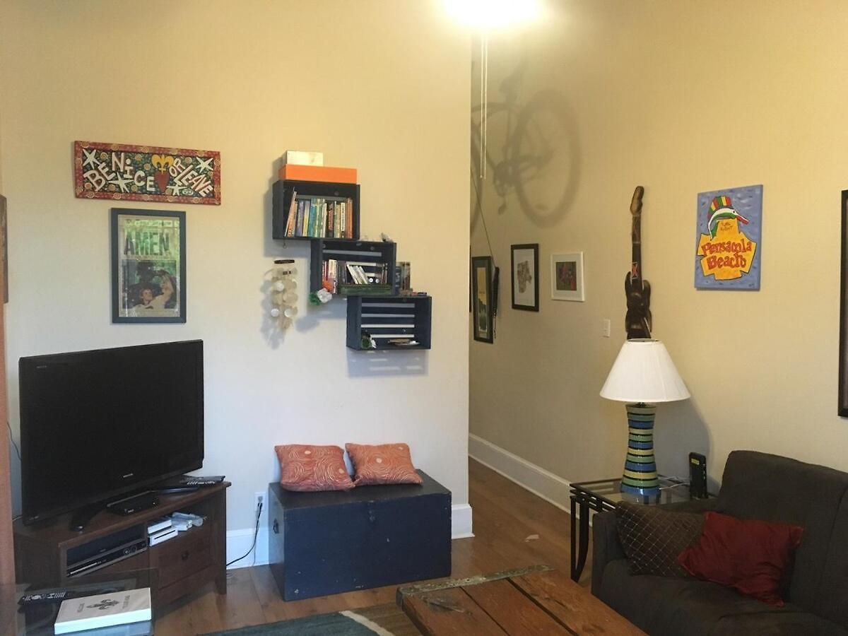Near Bustling Magazine St With Bikes Holiday home New Orleans