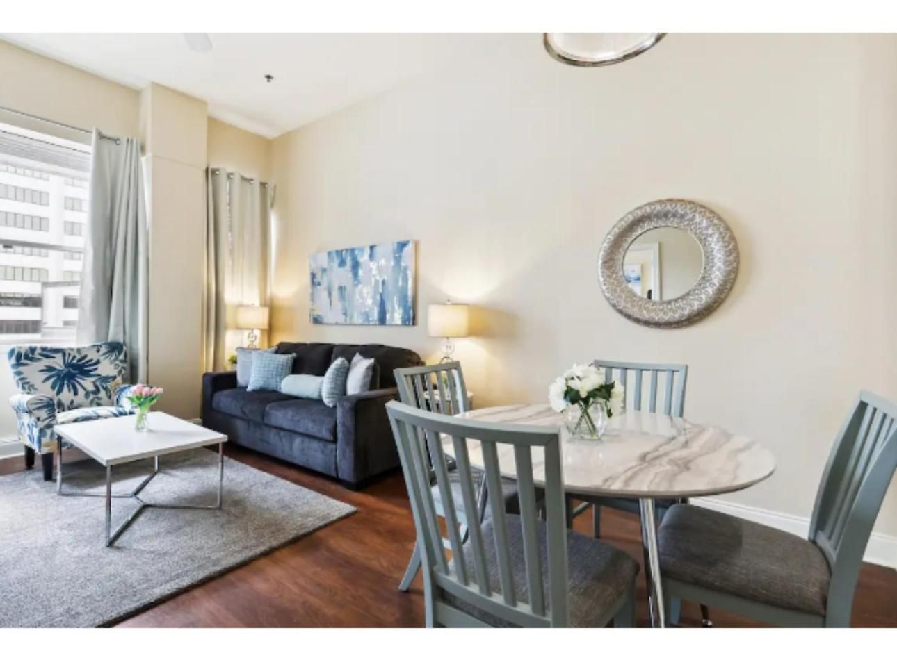 Apartment Beautiful Walk To French Quarter, Pool, Gym, View