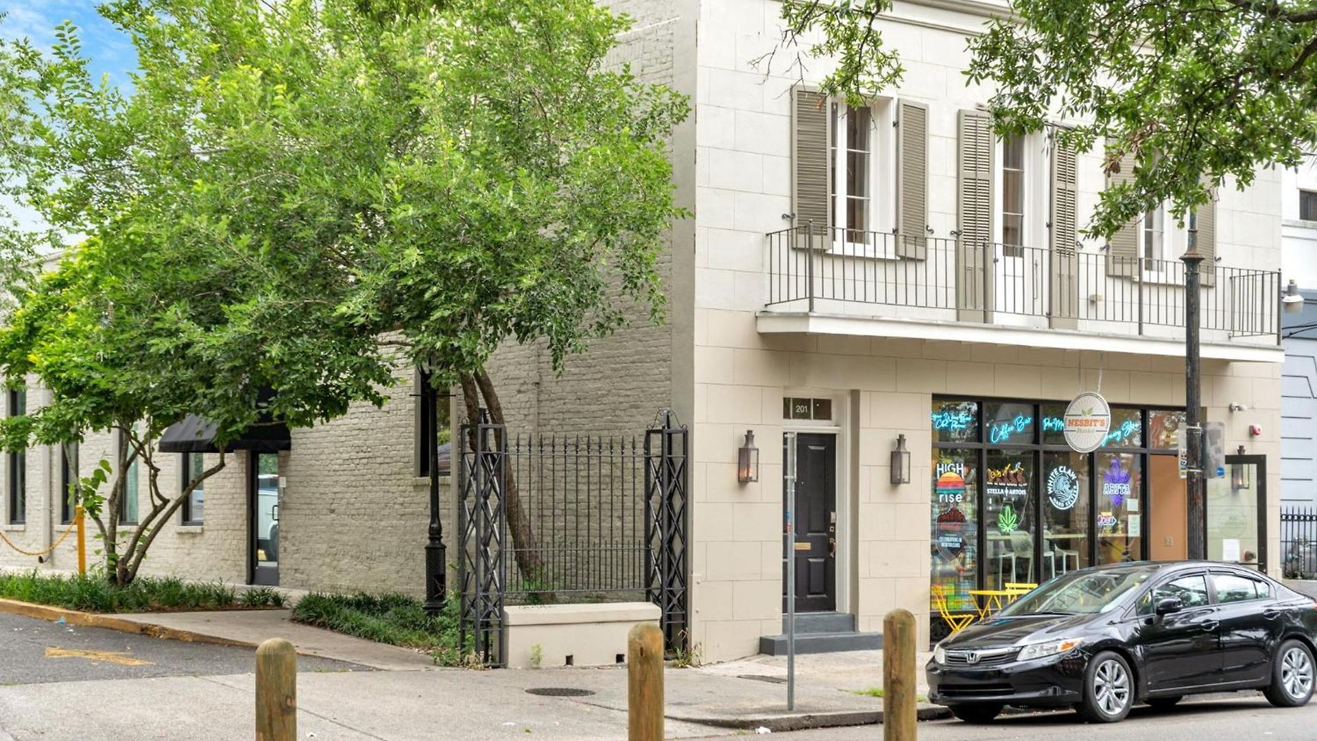 Esplanade Ave Wbalcony Across French Quarter Holiday home *