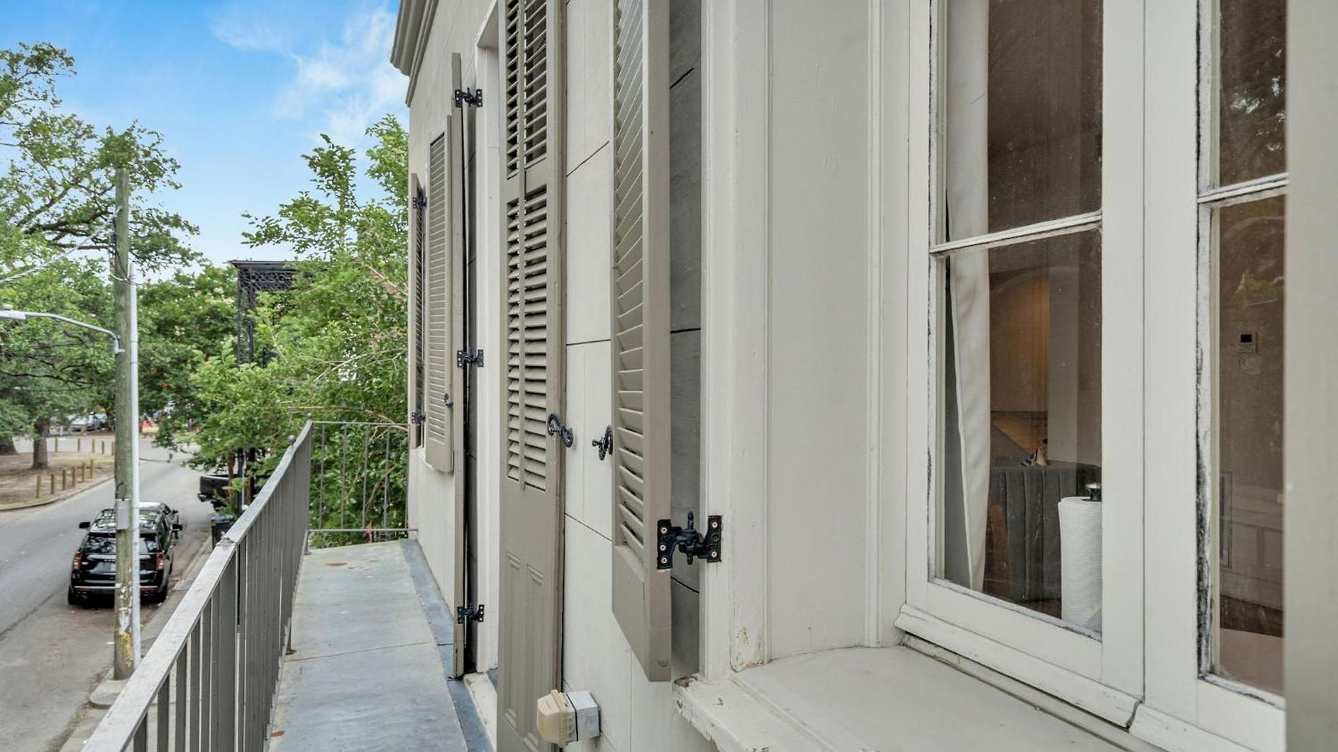 Esplanade Ave Wbalcony Across French Quarter *