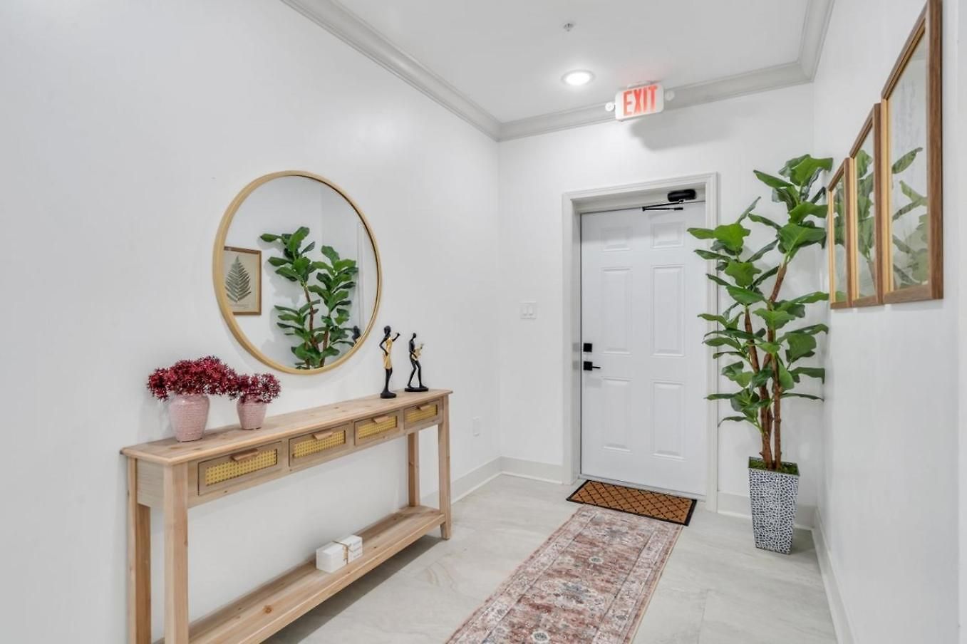 Hotel Sleeps 24-spacious Near Fq W Pool *