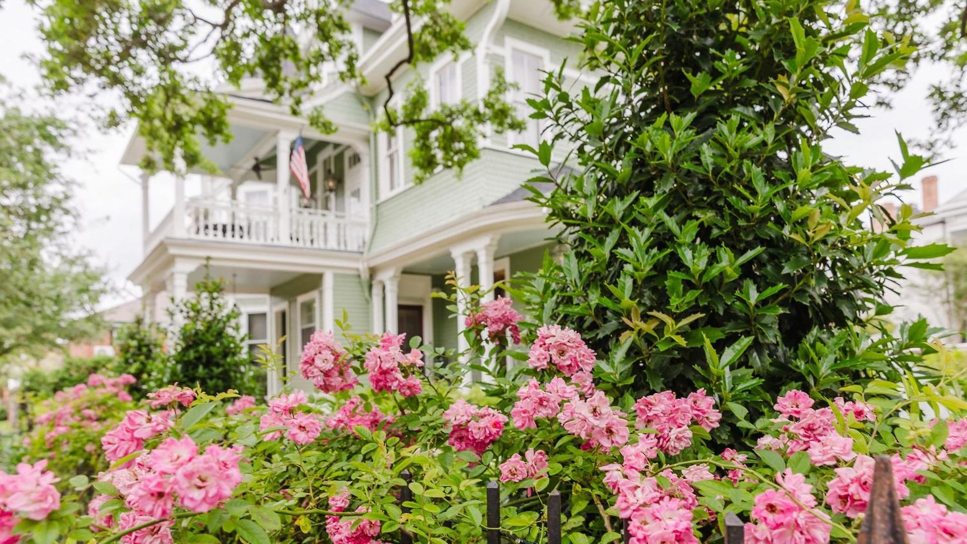 Grand Victorian Bed & Breakfast