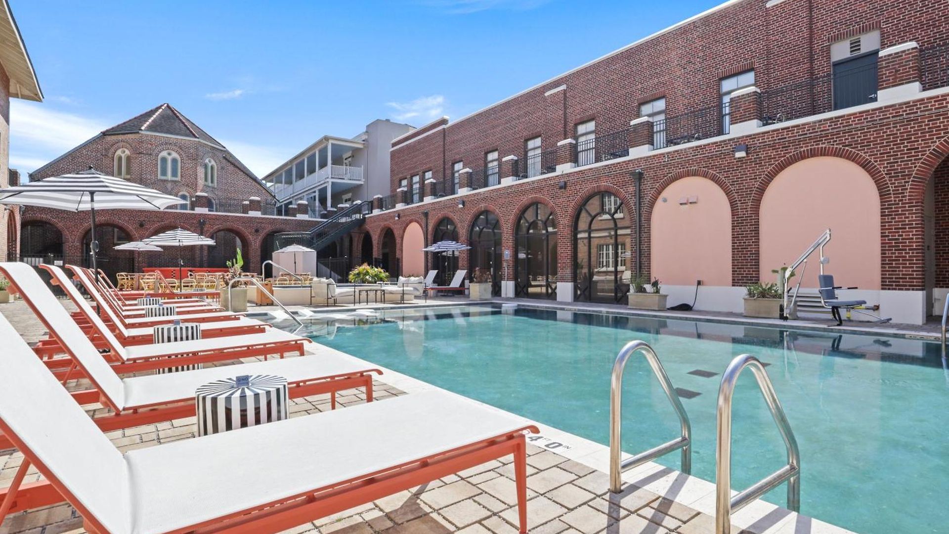 Bywater Aparthotel