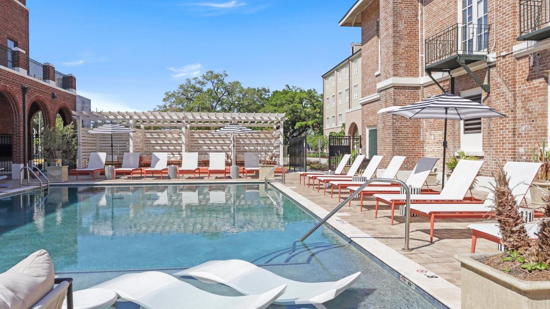 Aparthotel Bywater 3*
