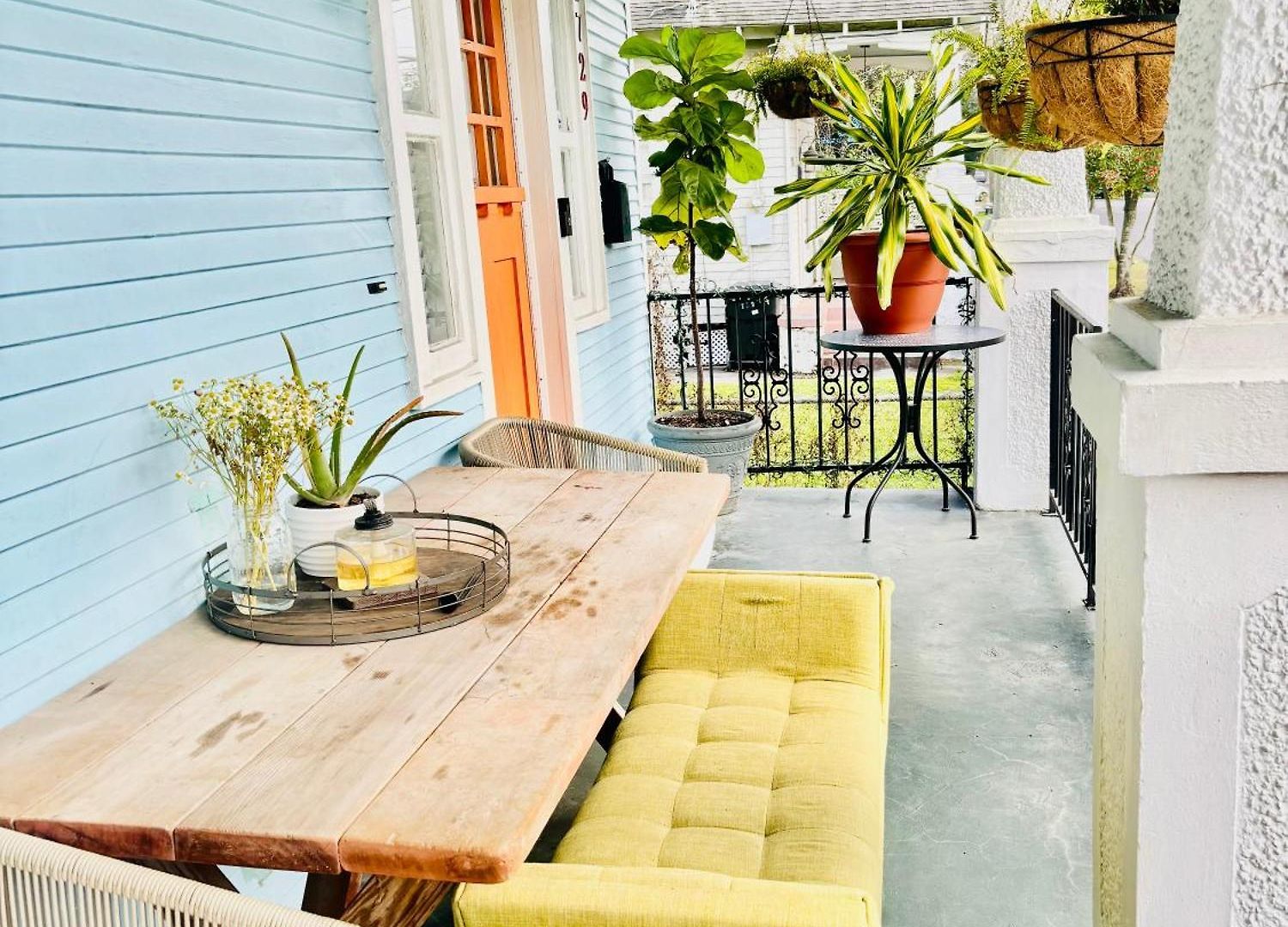Charming Creole Near French Quarter Apartment