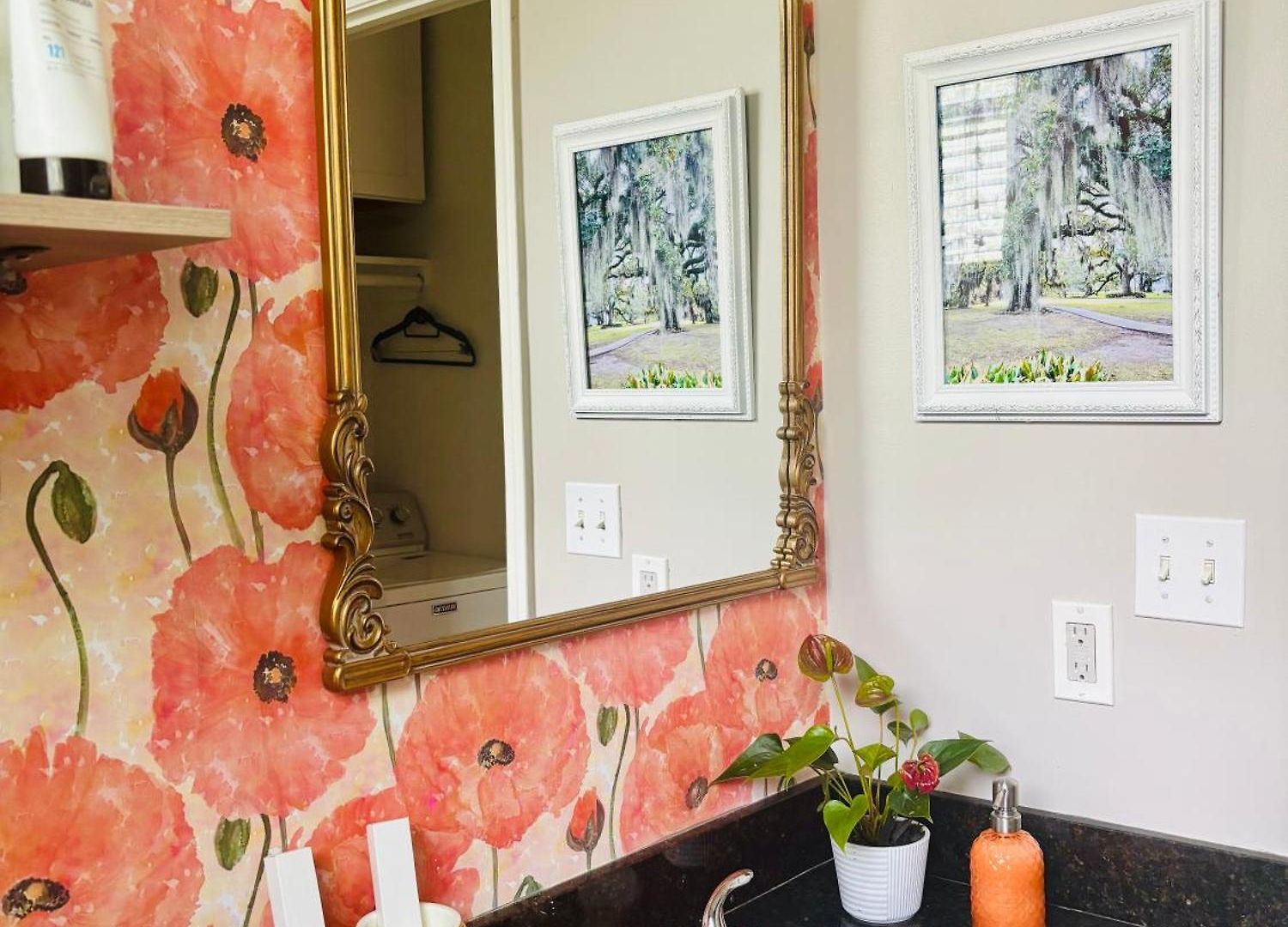 Charming Creole Near French Quarter *
