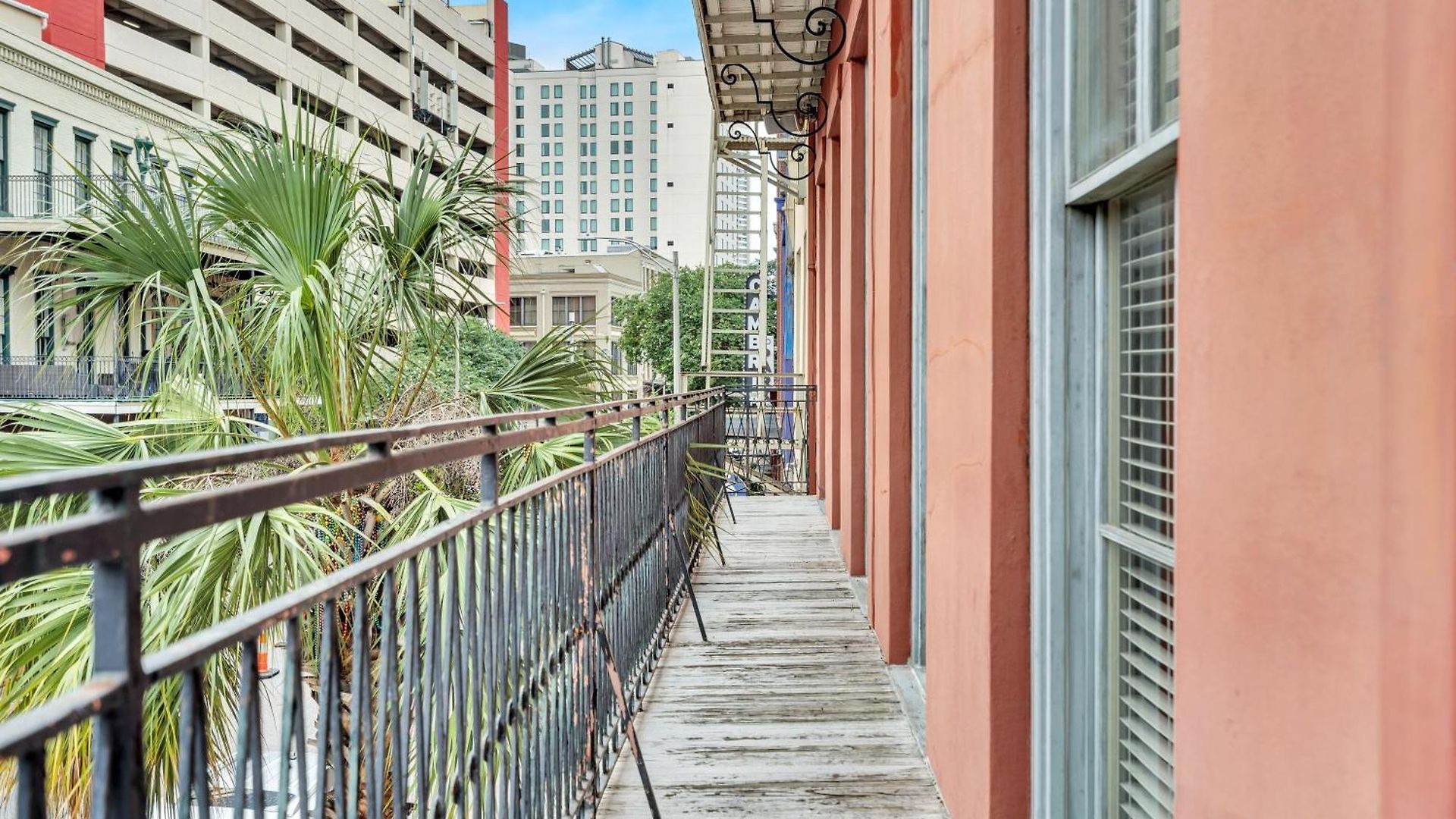 Apartment Brick & Beam Retreat Near Nola Attractions