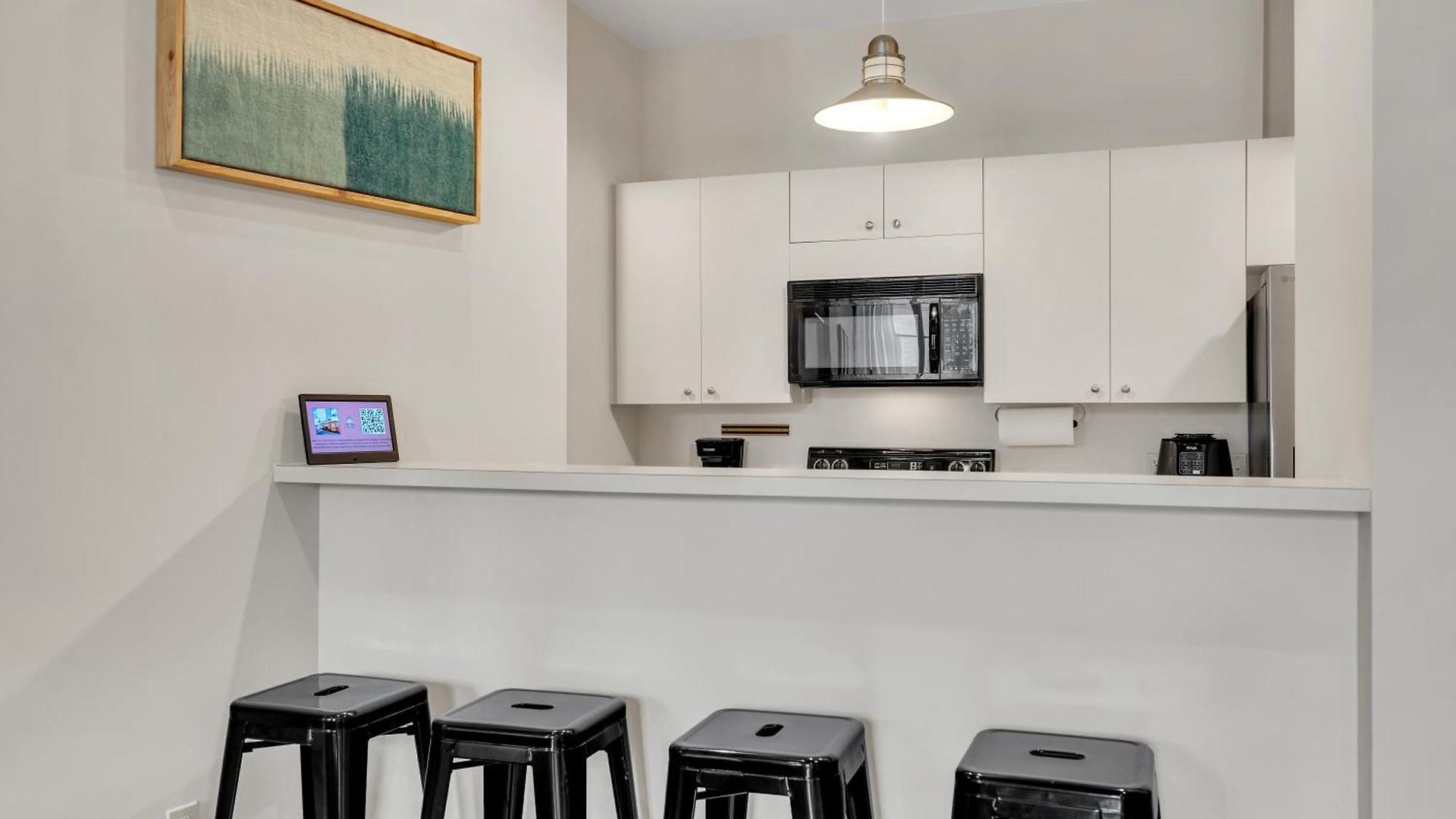 Brick & Beam Retreat Near Nola Attractions Apartment *