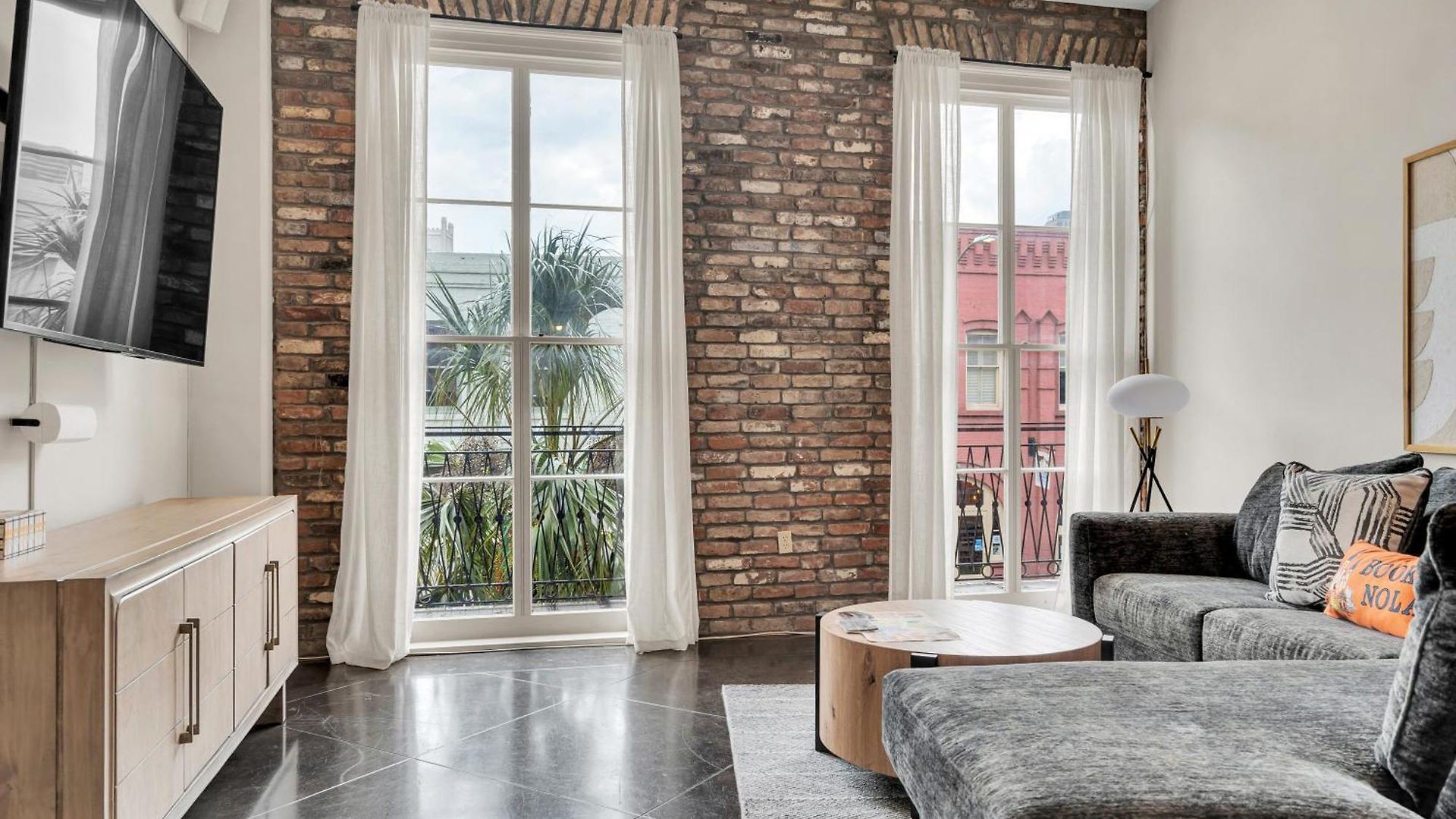Brick & Beam Retreat Near Nola Attractions * New Orleans