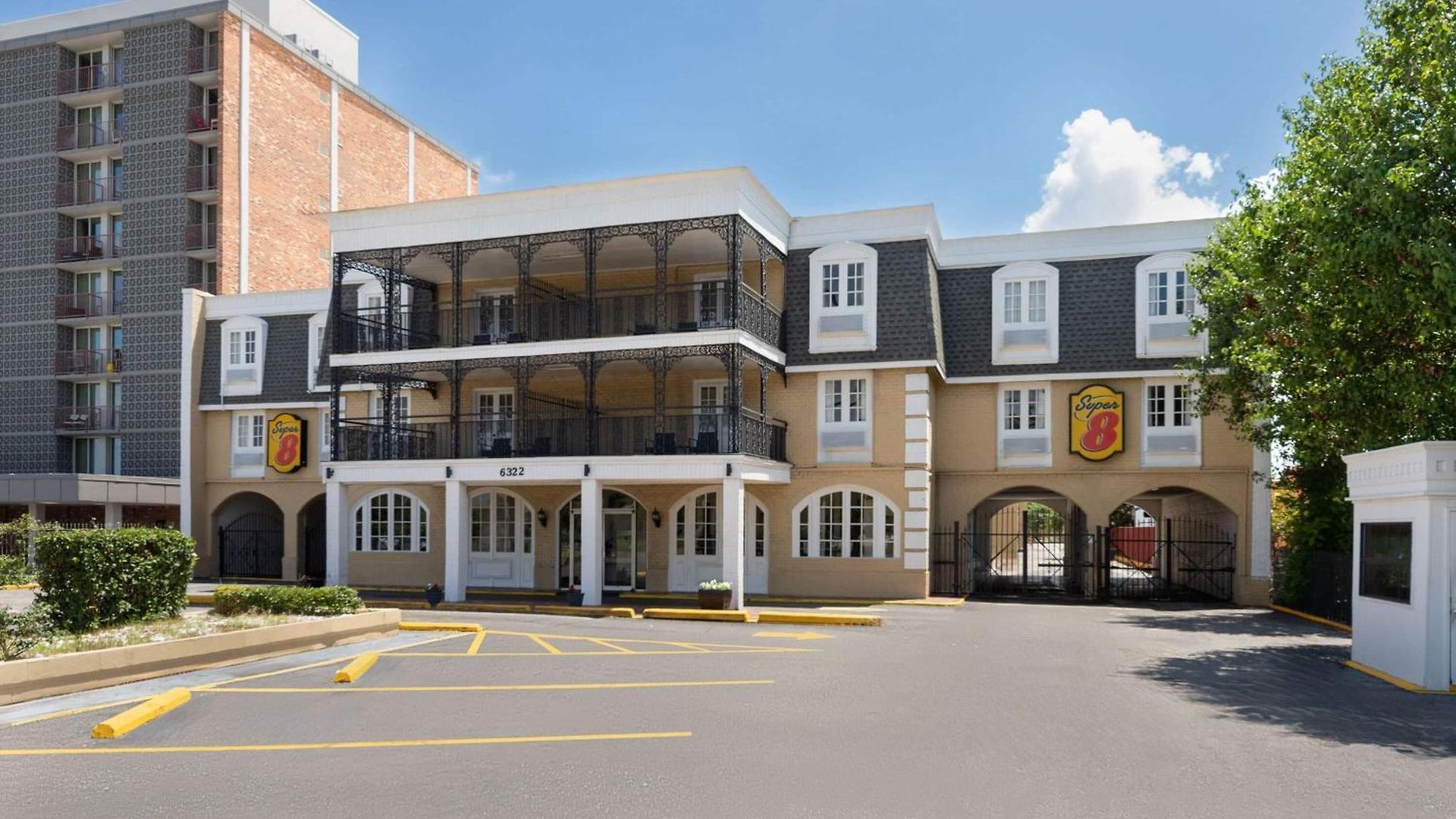 Super 8 By Wyndham New Orleans
