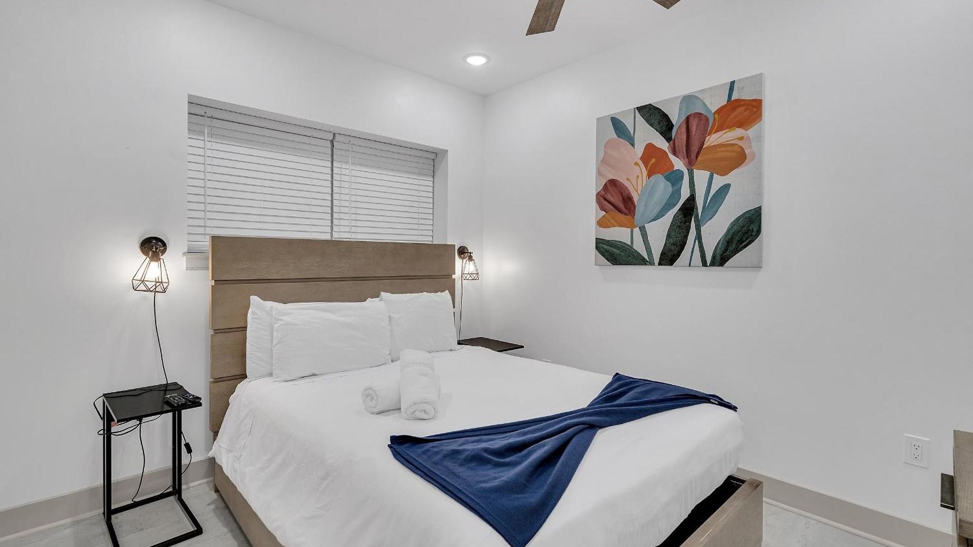 Sleeps 24-spacious Near Fq W Pool Hotel *