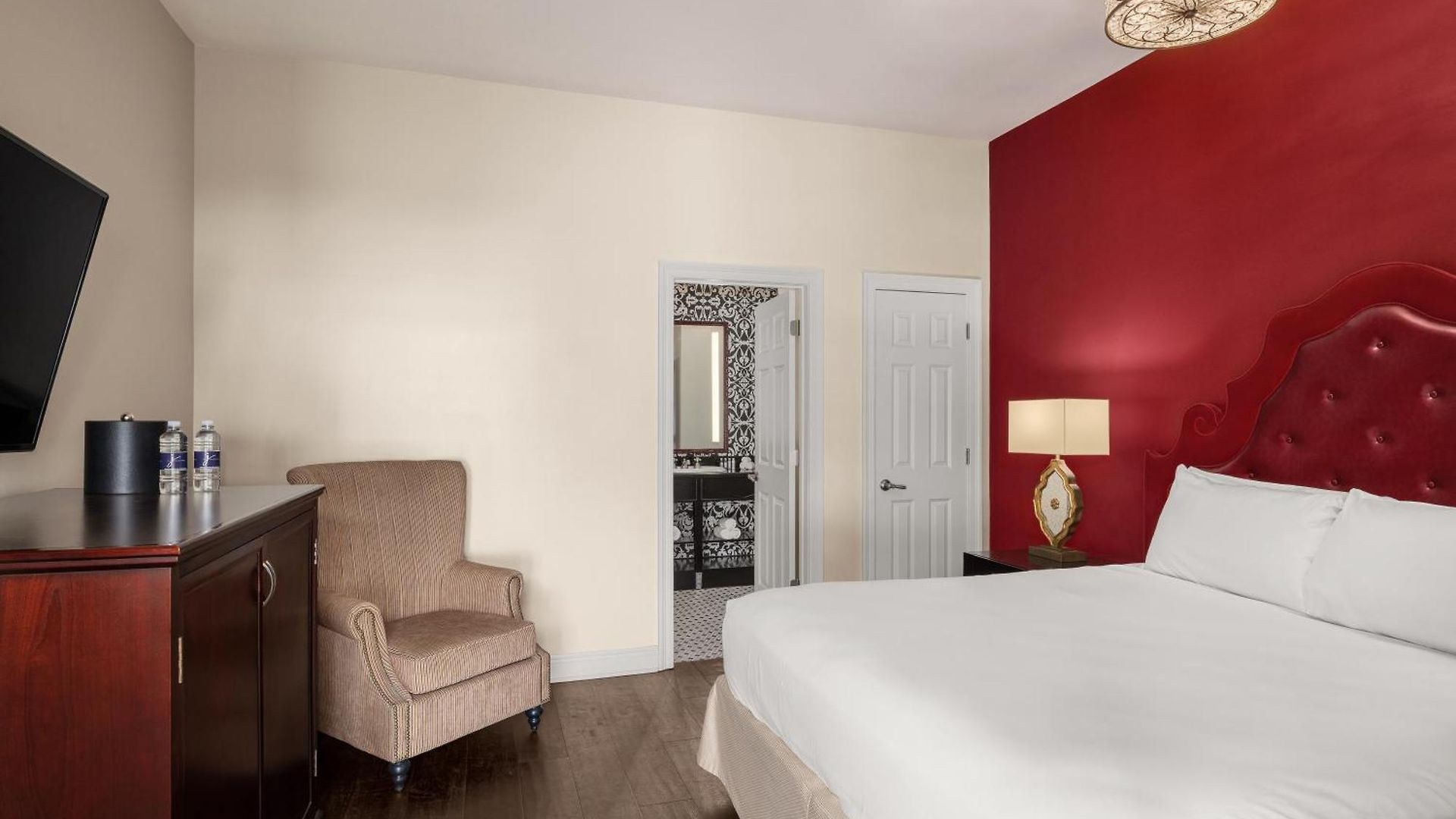 Dauphine Orleans Hotel