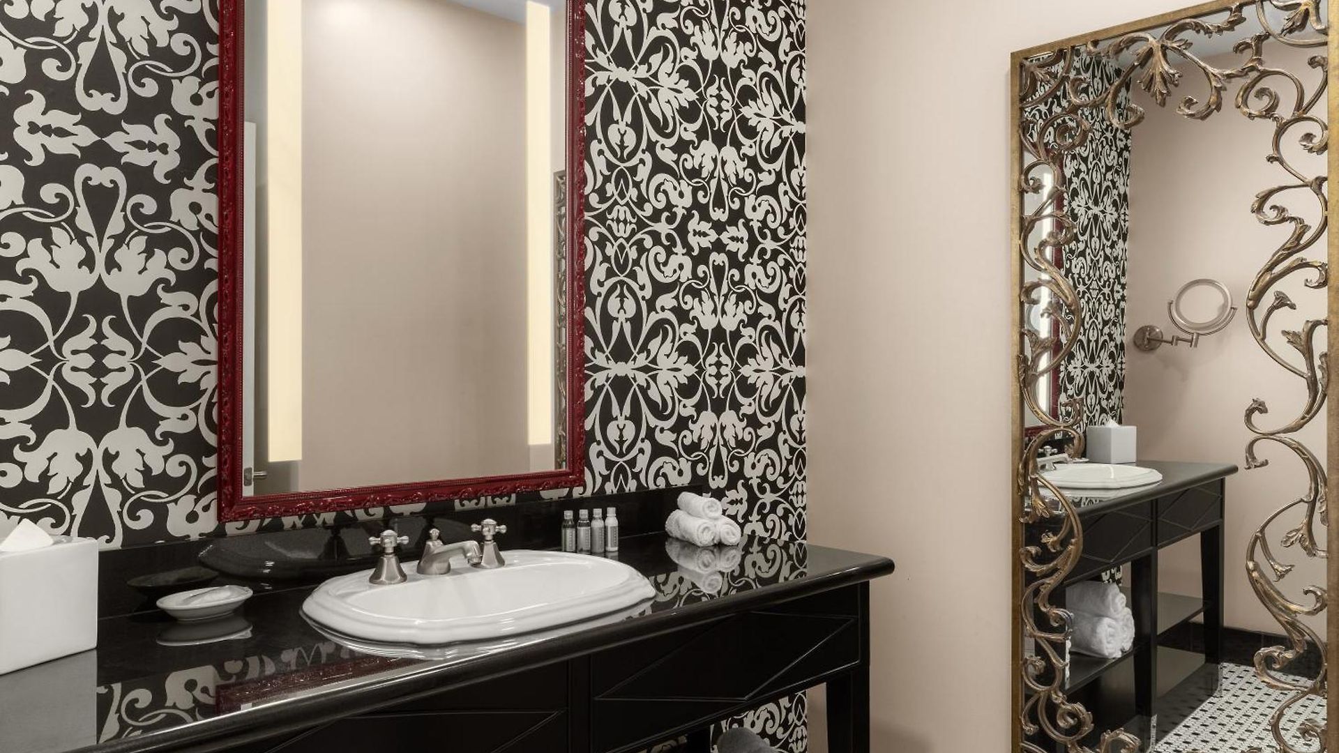 Hotel Dauphine Orleans 3*