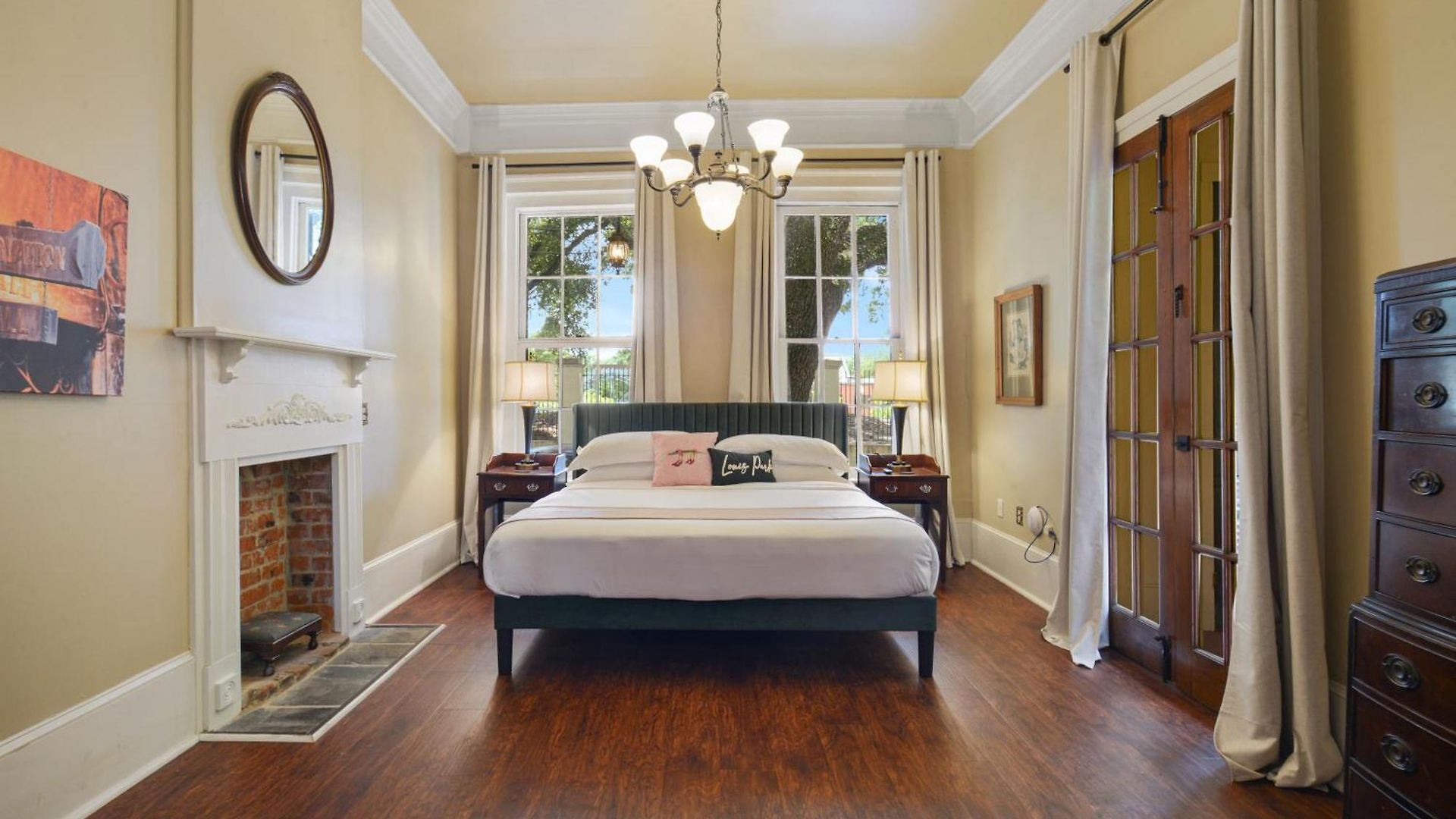 Hotel Louis Park